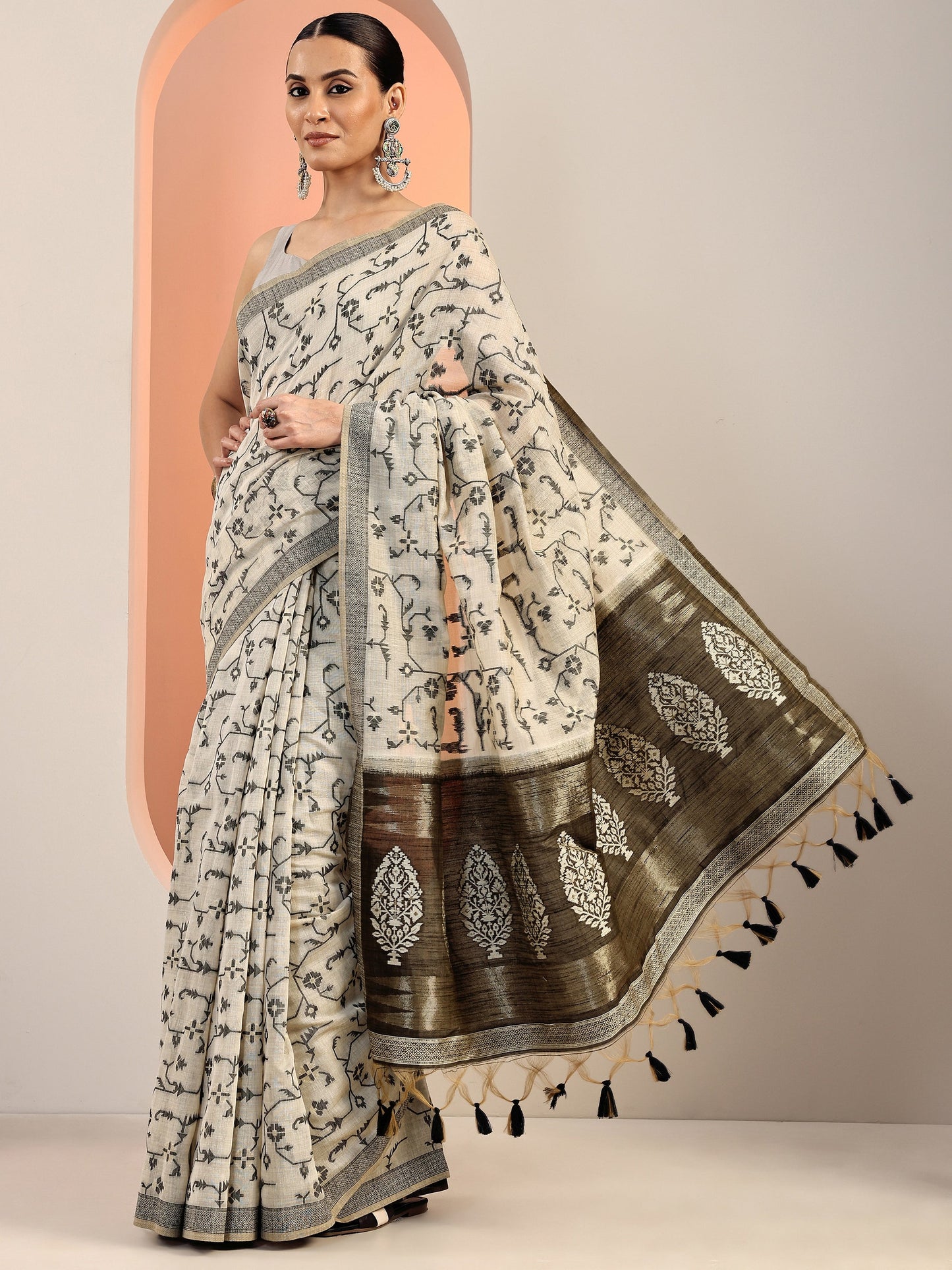 Green Woven Cotton Blend Saree With Unstitched Blouse Piece