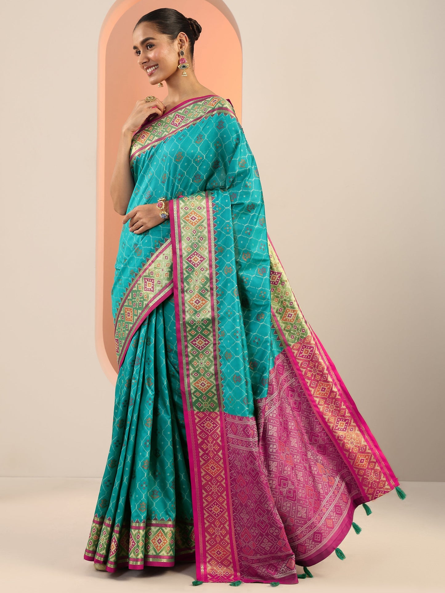 Blue Woven Design Silk Saree With Unstitched Blouse Piece