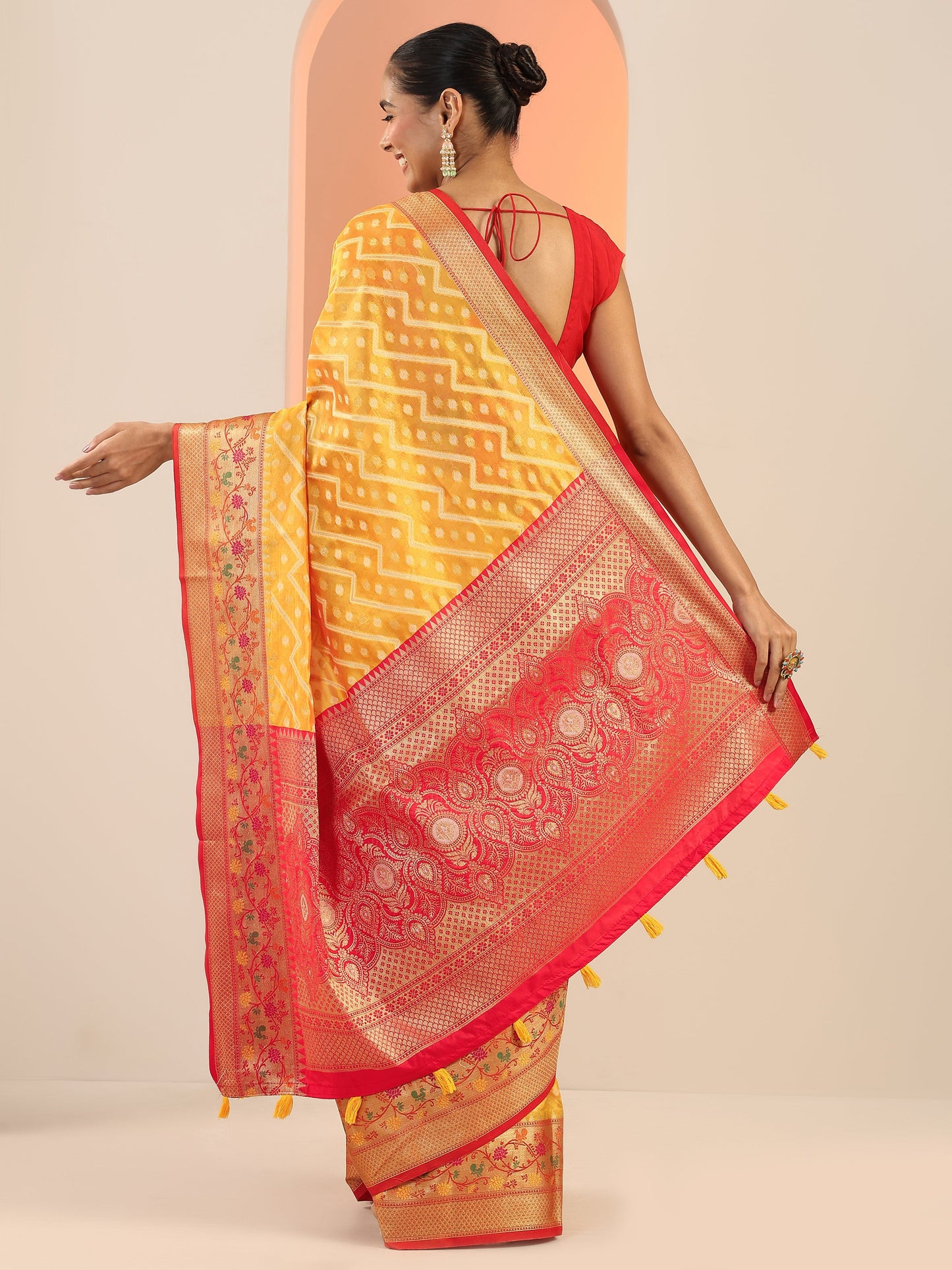 Yellow Woven Design Silk Saree With Unstitched Blouse Piece