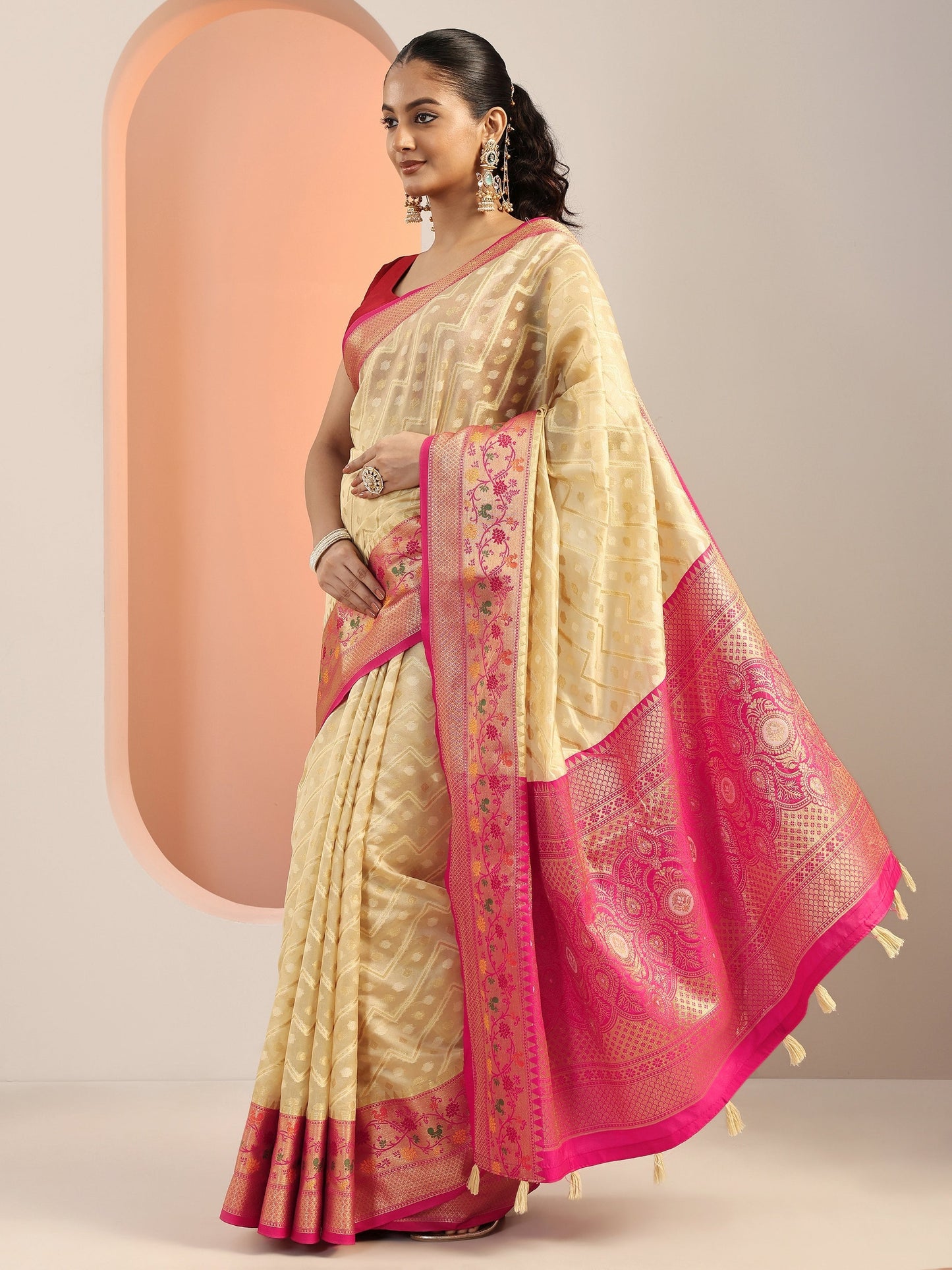 Beige Woven Silk Blend Saree With Unstitched Blouse Piece