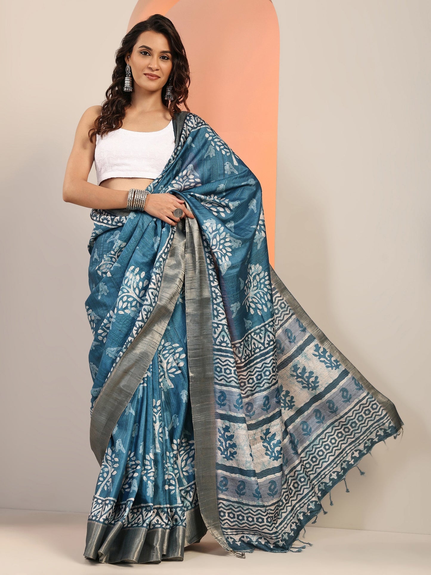 Blue Printed Silk Blend Saree With Unstitched Blouse Piece