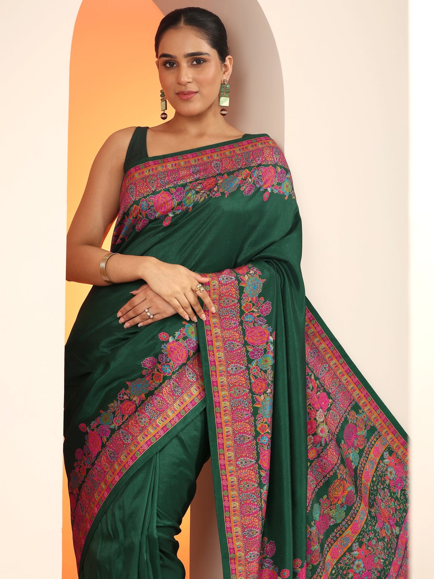 Green Printed Silk Blend Saree With Unstitched Blouse Piece