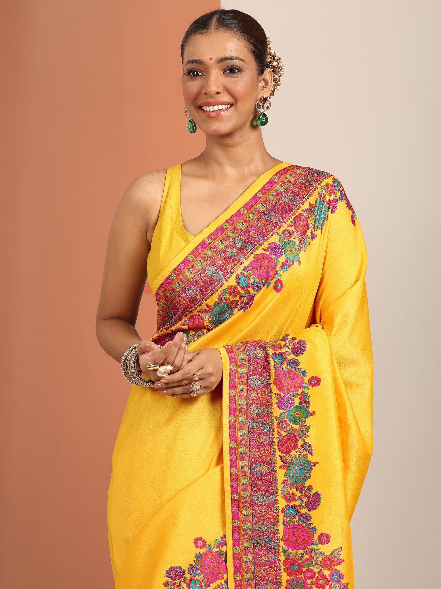 Yellow Printed Silk Blend Saree With Unstitched Blouse Piece