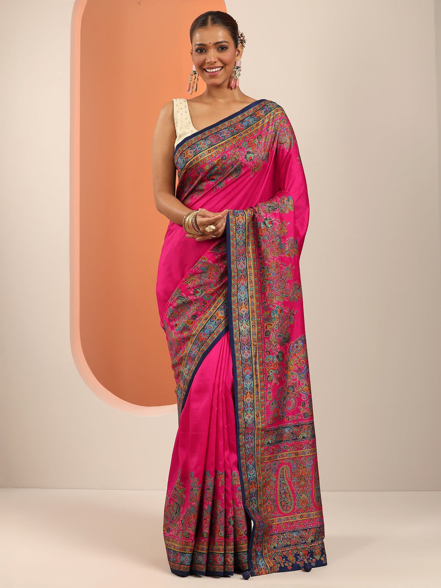 Pink Printed Silk Blend Saree With Unstitched Blouse Piece