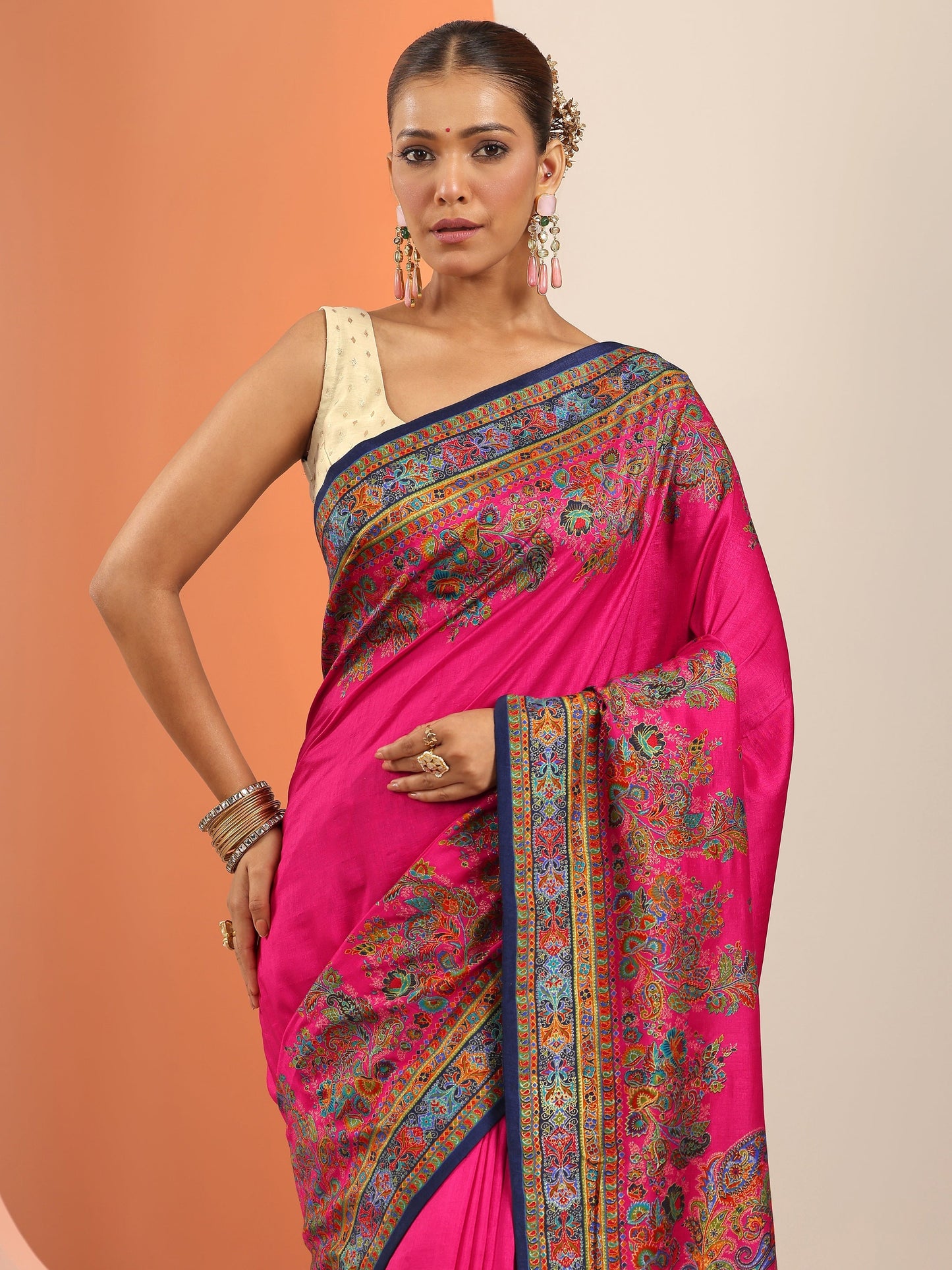 Pink Printed Silk Blend Saree With Unstitched Blouse Piece