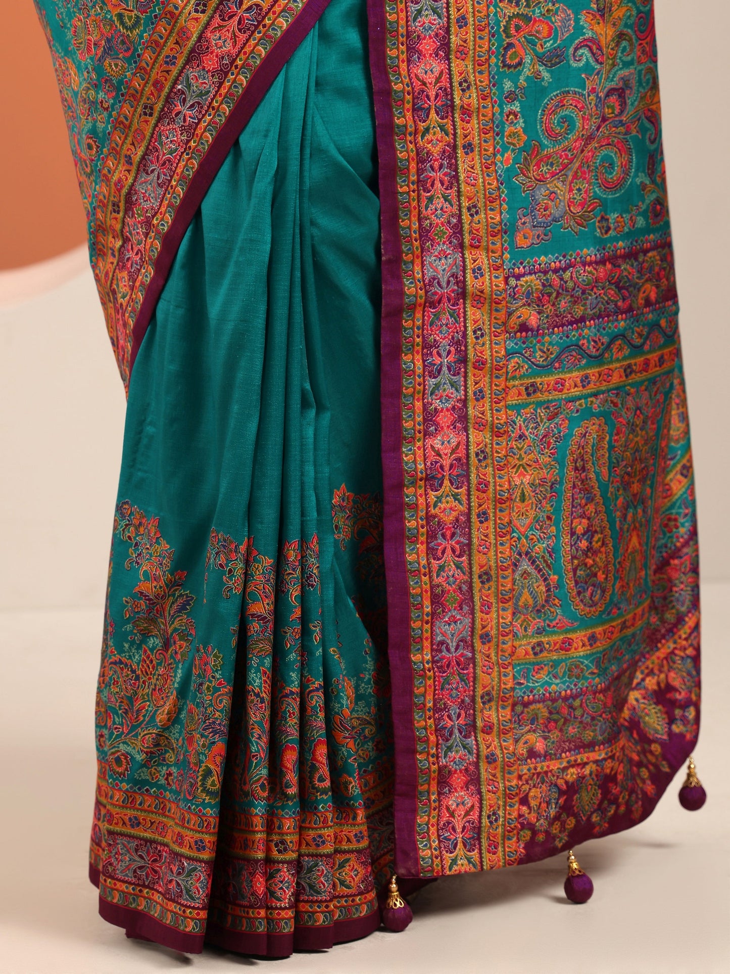 Teal Printed Silk Blend Saree With Unstitched Blouse Piece