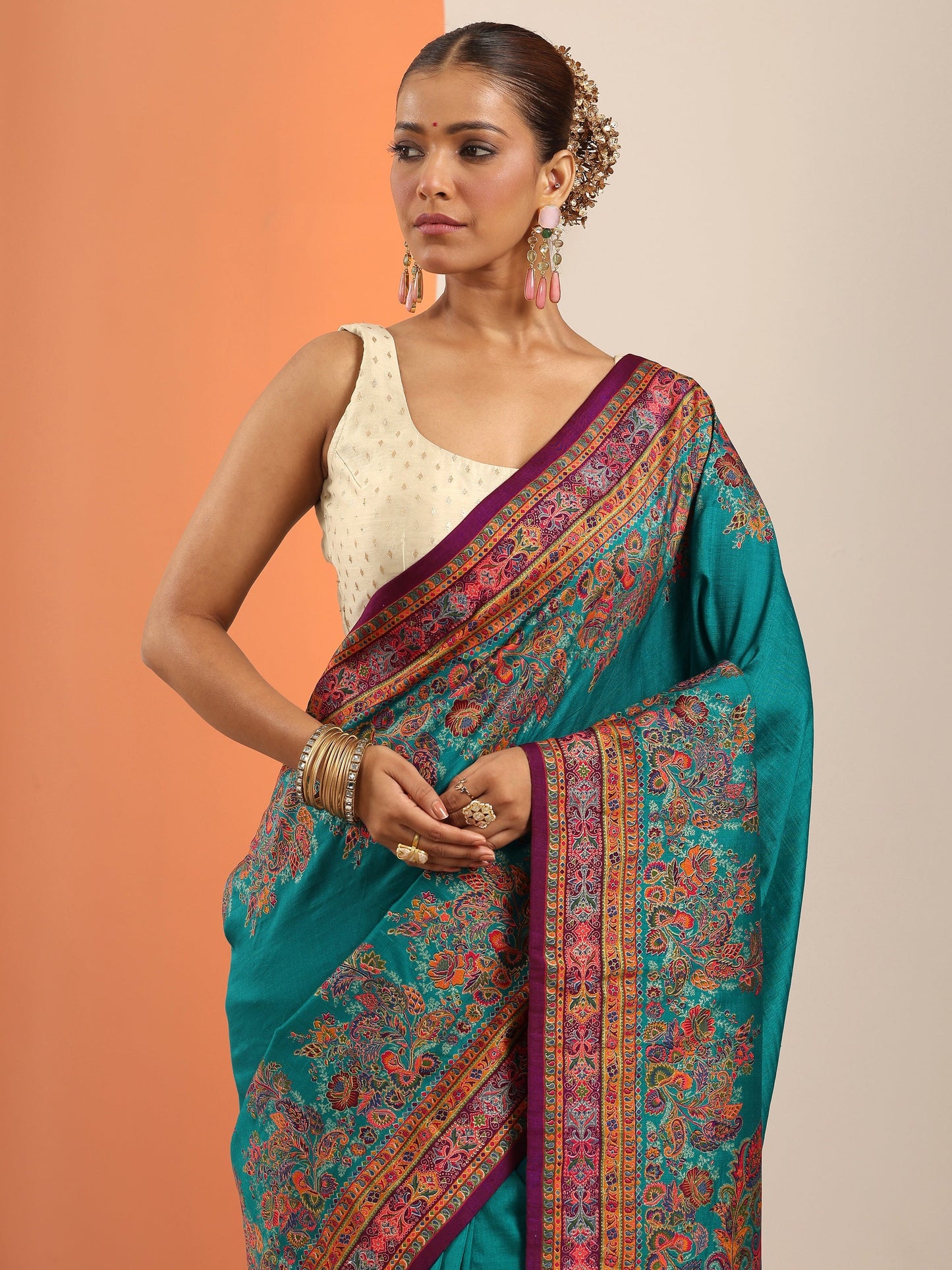 Teal Printed Silk Blend Saree With Unstitched Blouse Piece