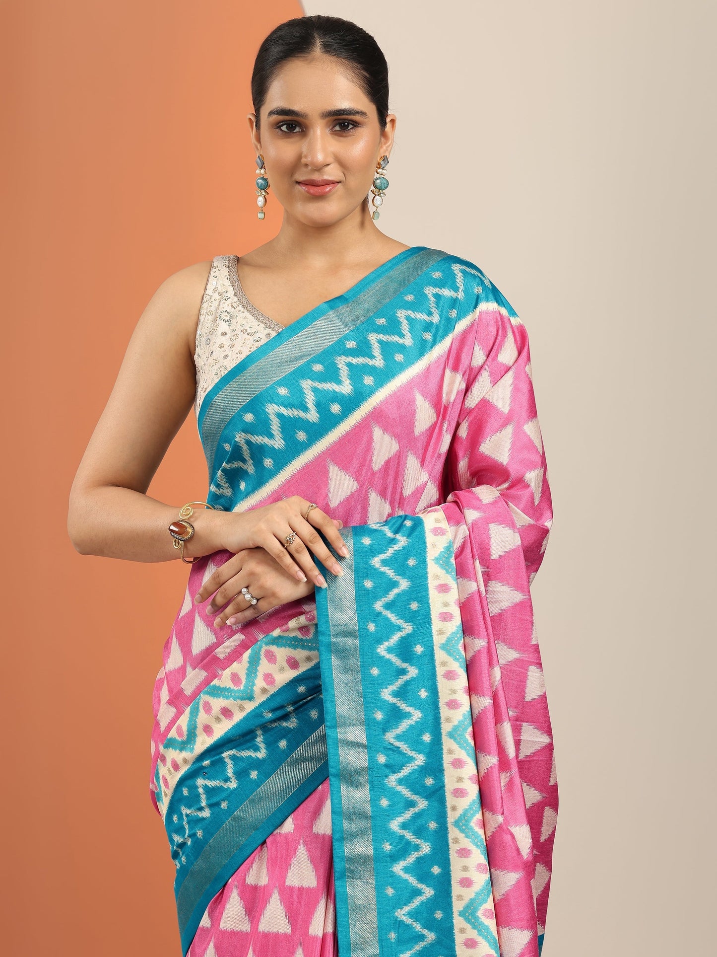 Pink Printed Silk Blend Saree With Unstitched Blouse Piece