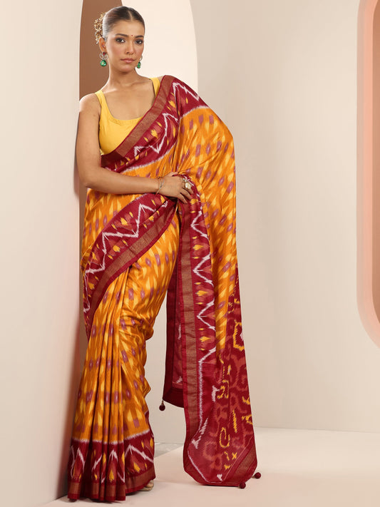 Orange Printed Silk Blend Saree With Unstitched Blouse Piece