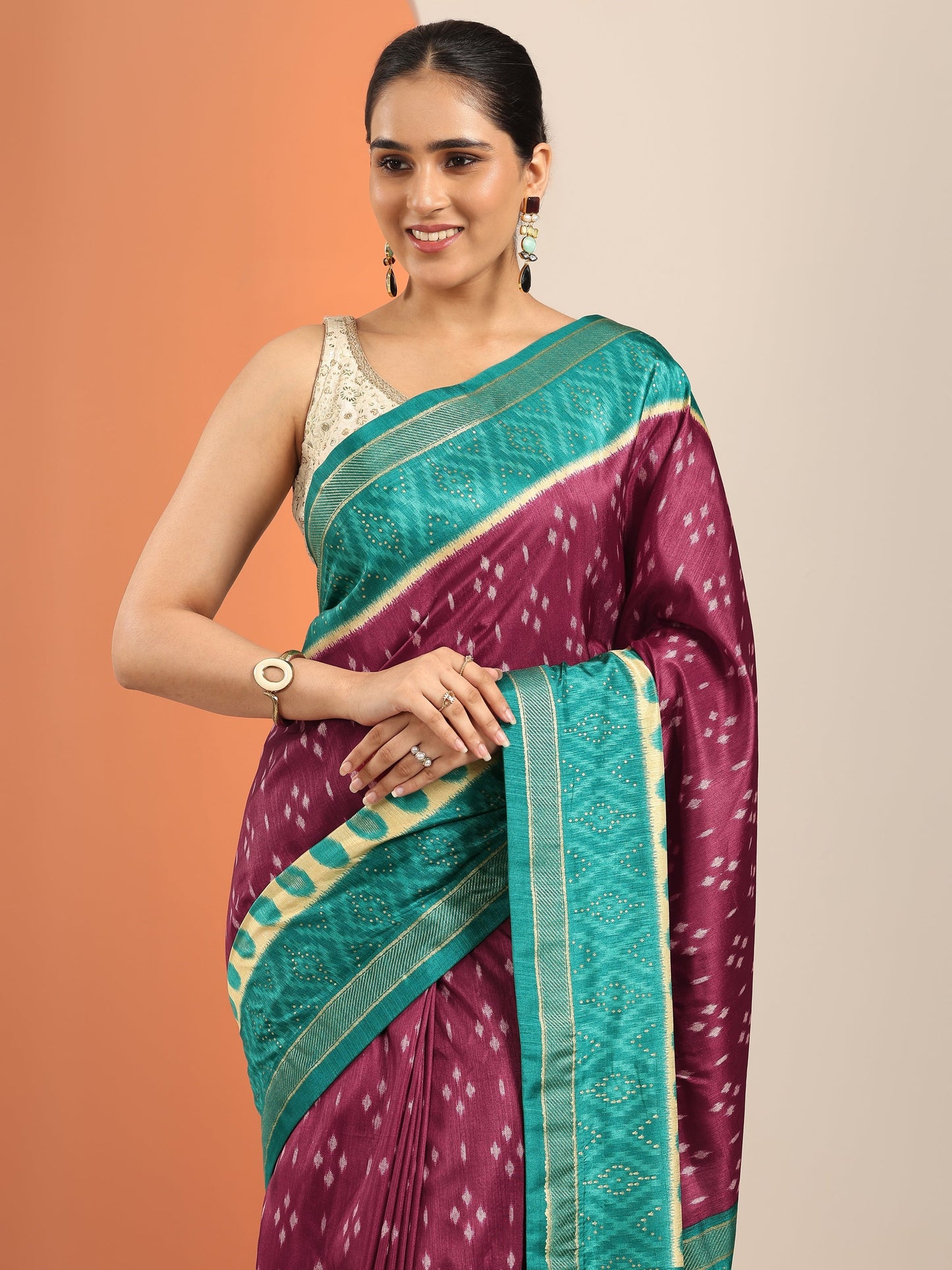 Maroon Printed Silk Blend Saree With Unstitched Blouse Piece