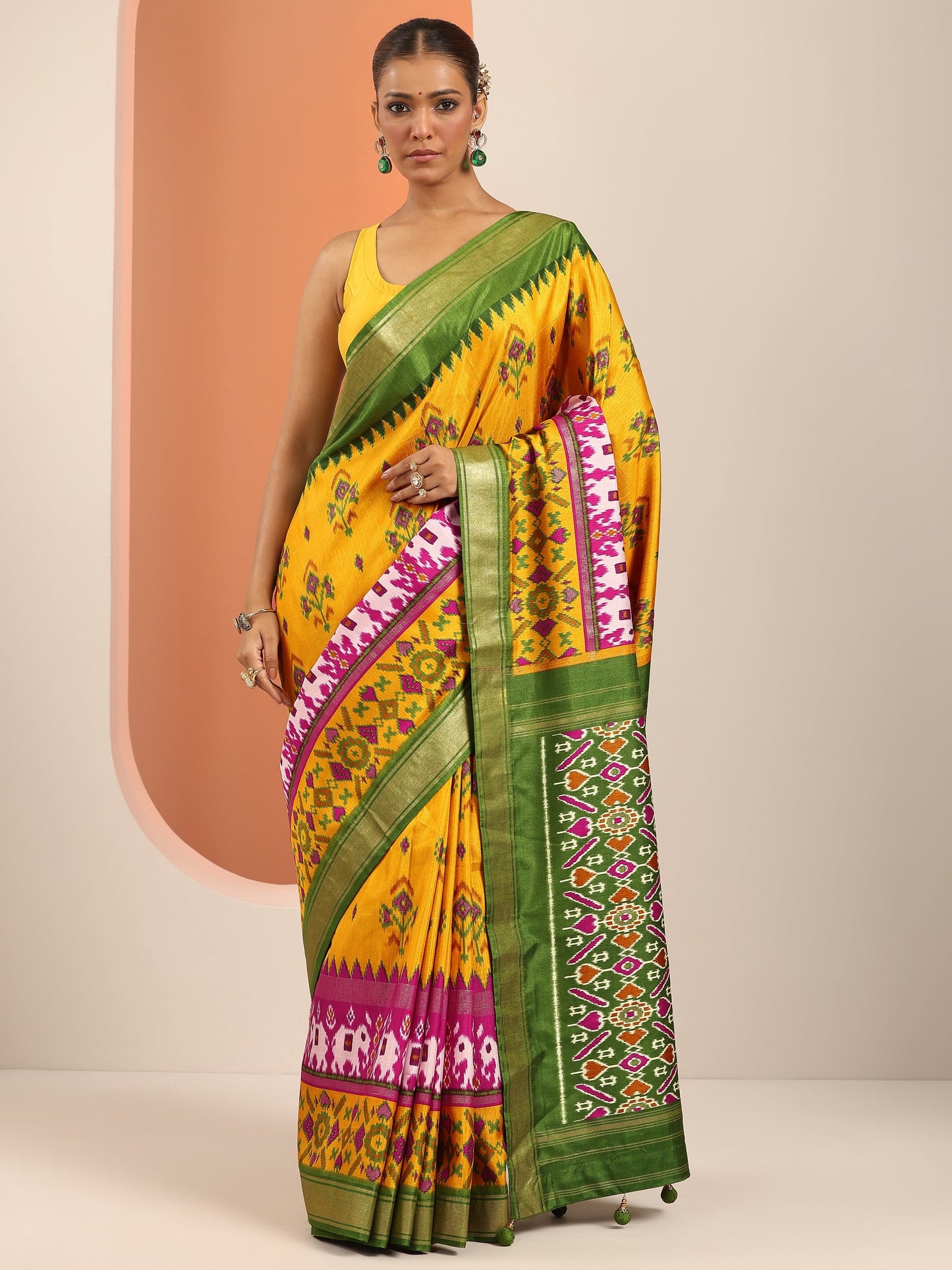Yellow Kalamkari Printed Silk Blend Saree With Unstitched Blouse Piece