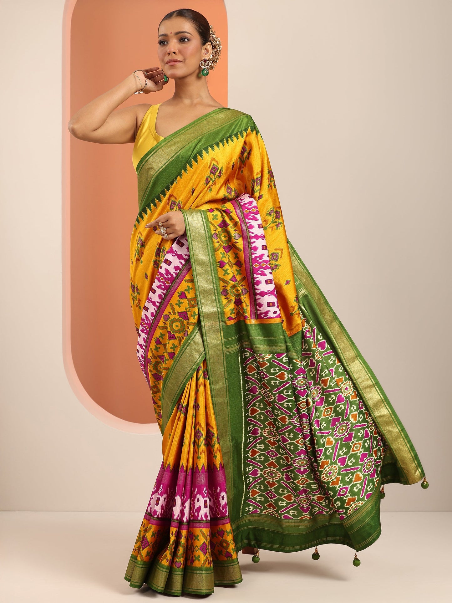 Yellow Kalamkari Printed Silk Blend Saree With Unstitched Blouse Piece