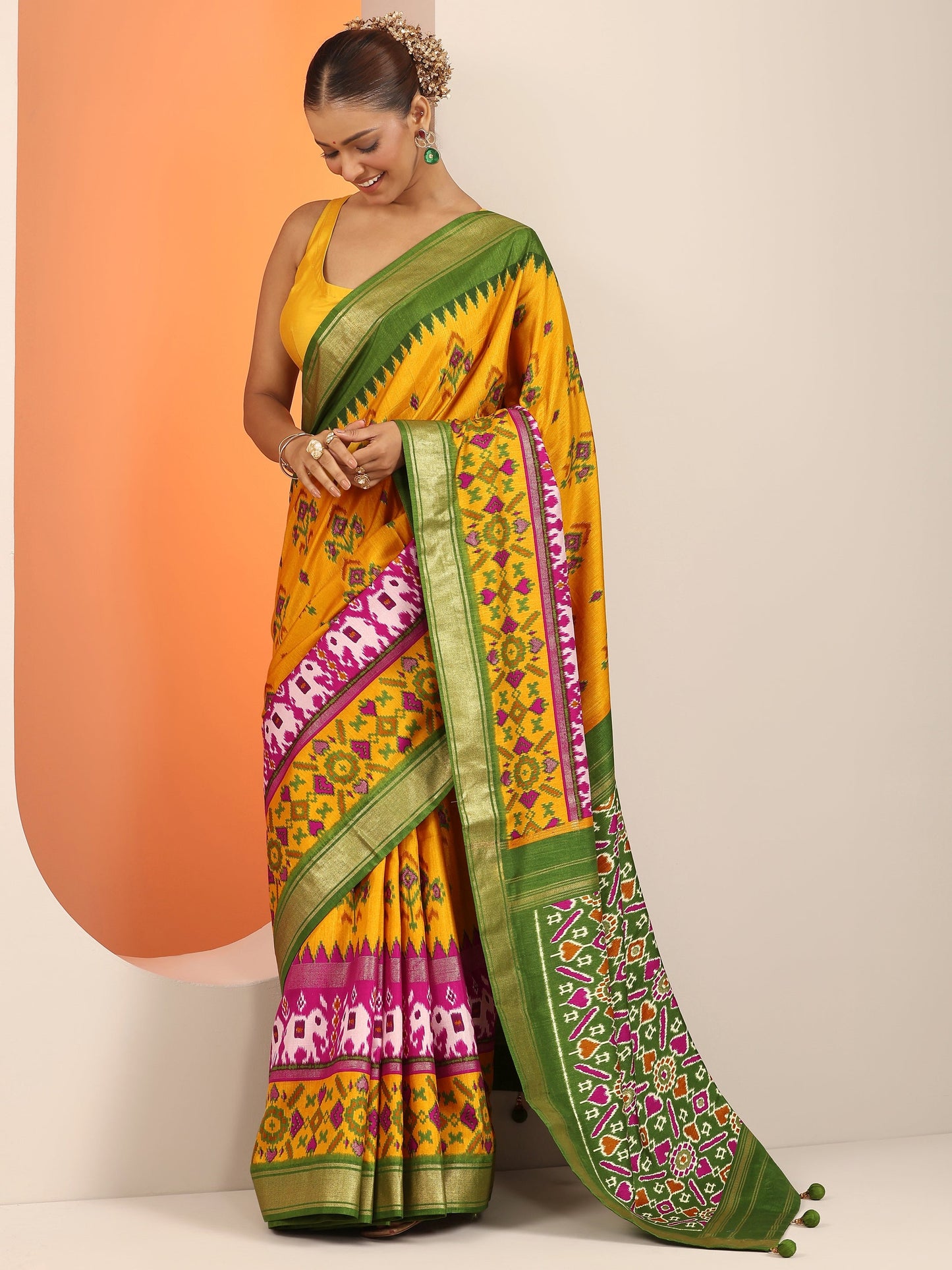 Yellow Kalamkari Printed Silk Blend Saree With Unstitched Blouse Piece