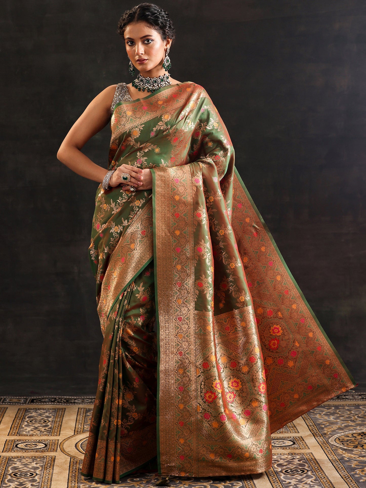 Green Woven Design Silk Blend Saree With Unstitched Blouse Piece