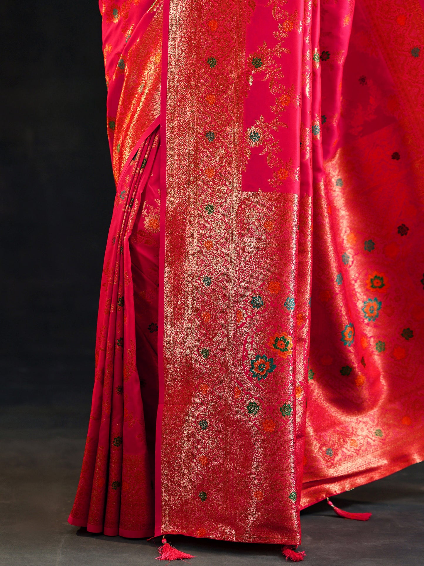 Pink Woven Design Banarasi Silk Blend Saree With Unstitched Blouse Piece