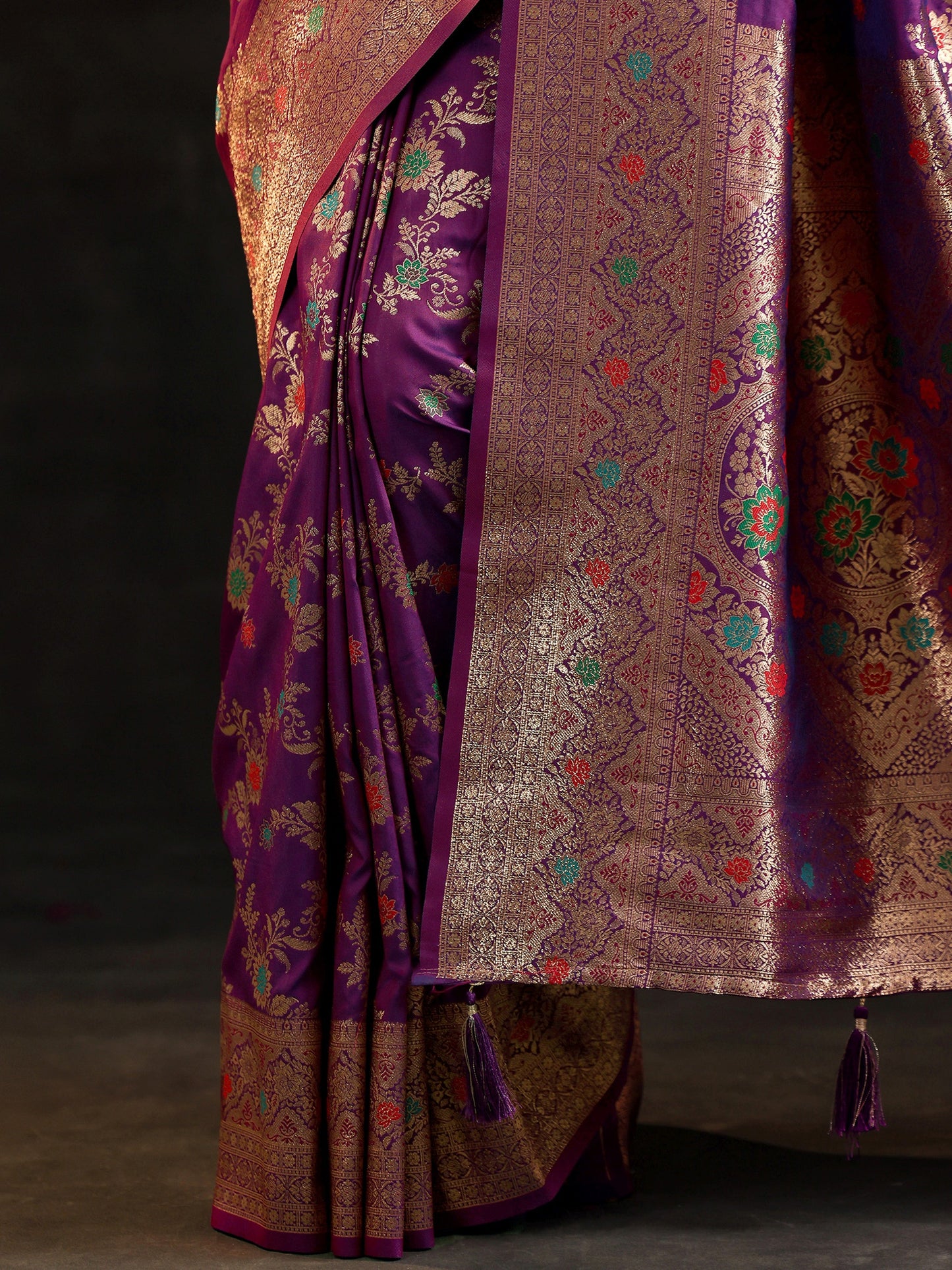 Purple Woven Design Silk Blend Saree With Unstitched Blouse Piece
