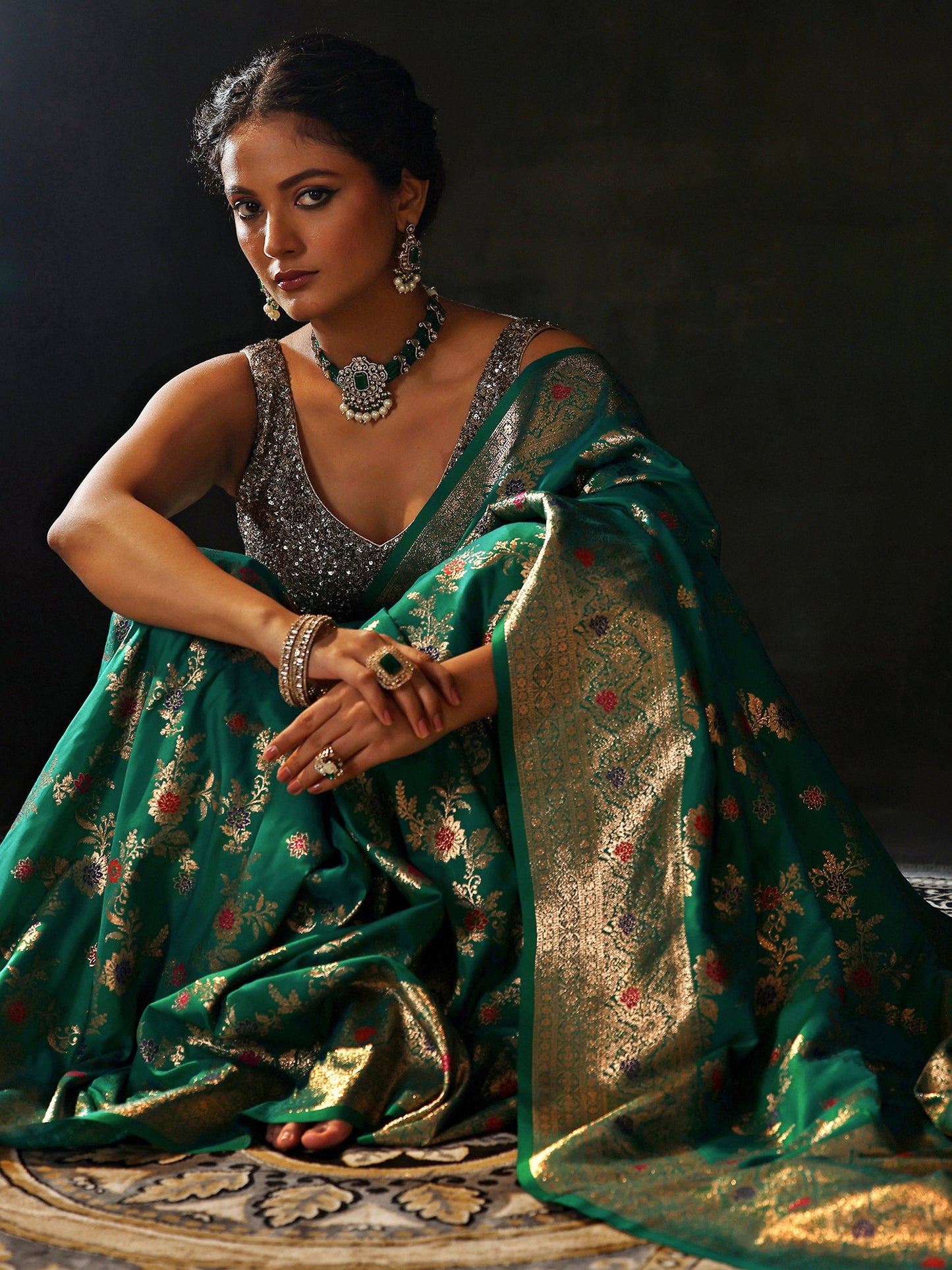 Green Woven Design Silk Blend Saree With Unstitched Blouse Piece
