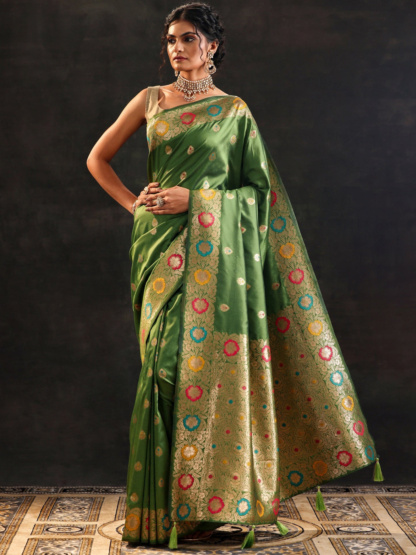 Green Woven Design Silk Blend Saree With Unstitched Blouse Piece