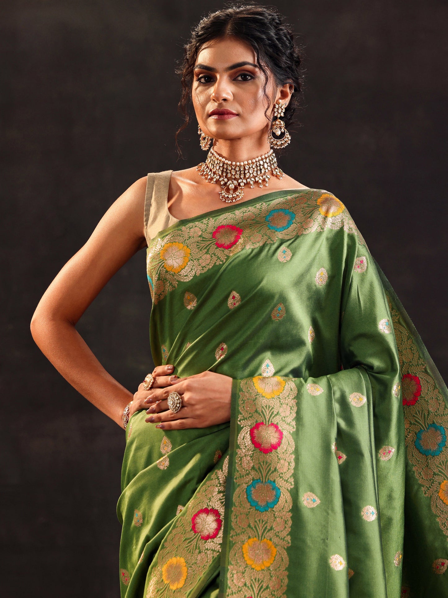 Green Woven Design Silk Blend Saree With Unstitched Blouse Piece