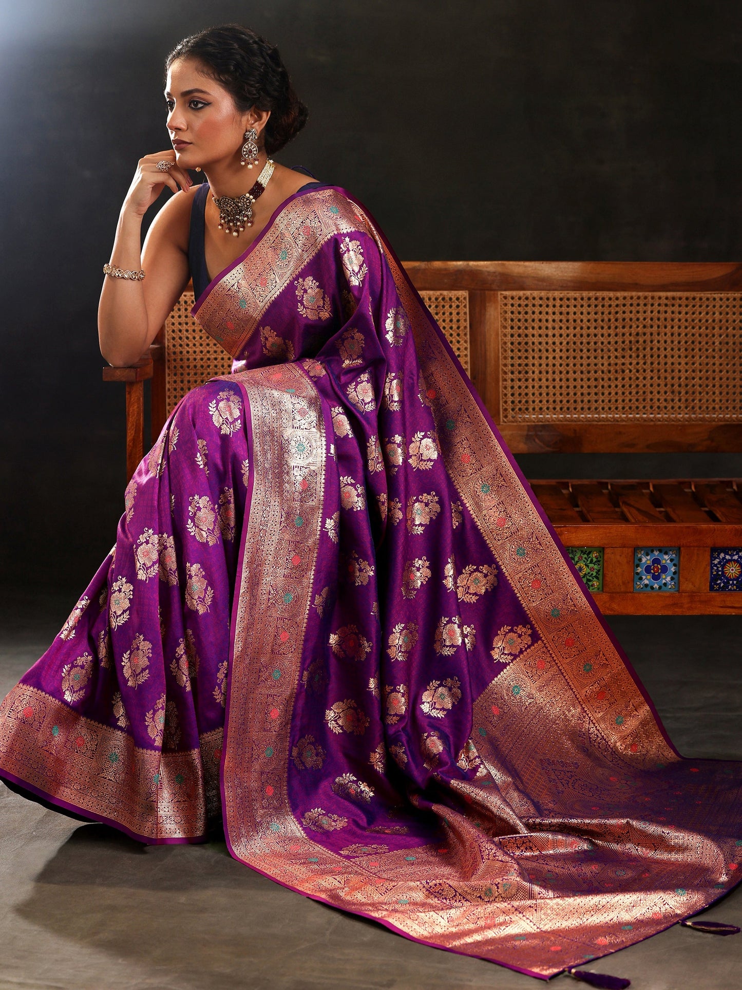 Purple Woven Design Silk Blend Saree With Unstitched Blouse Piece