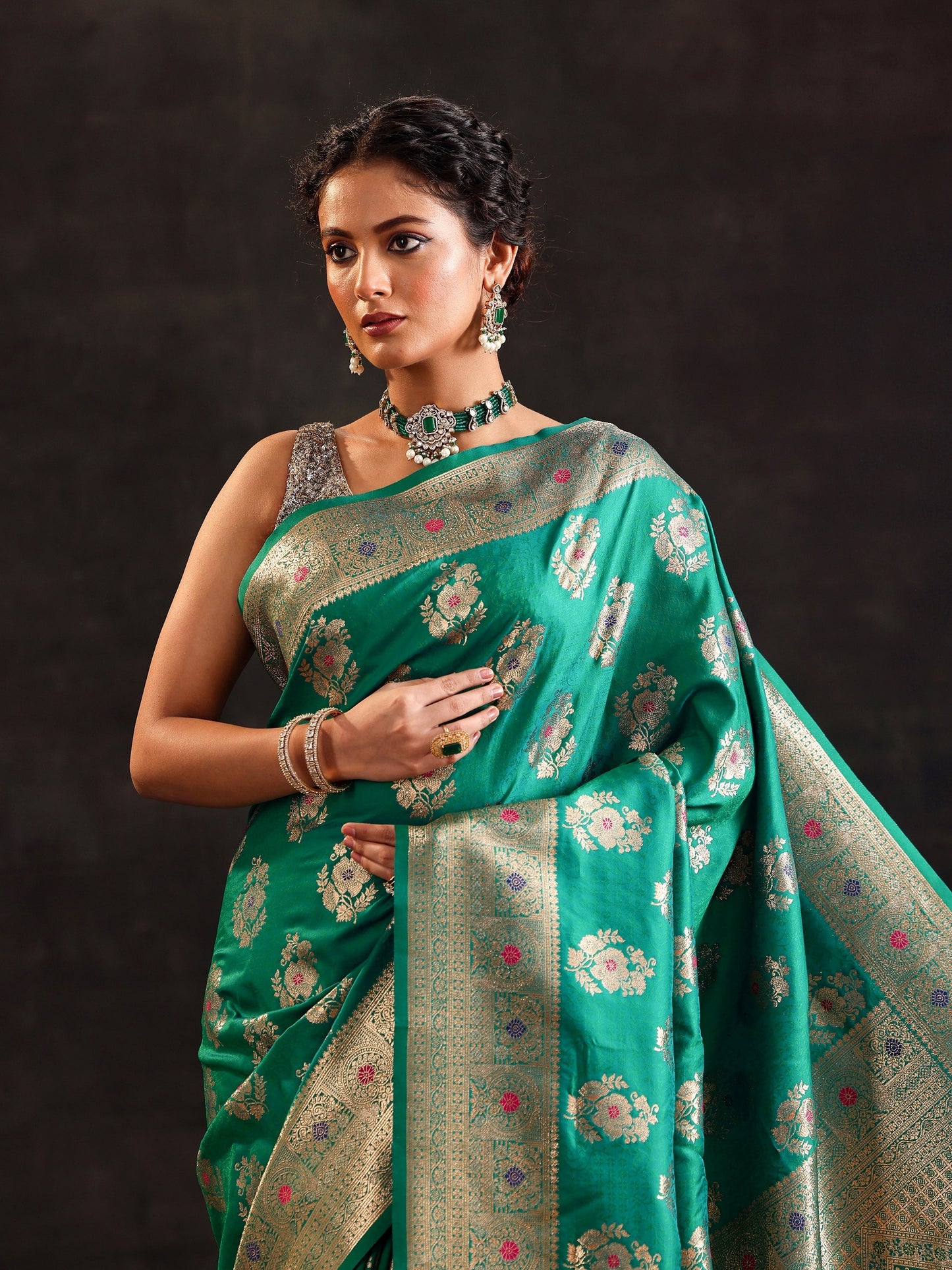 Green Woven Design Silk Blend Saree With Unstitched Blouse Piece