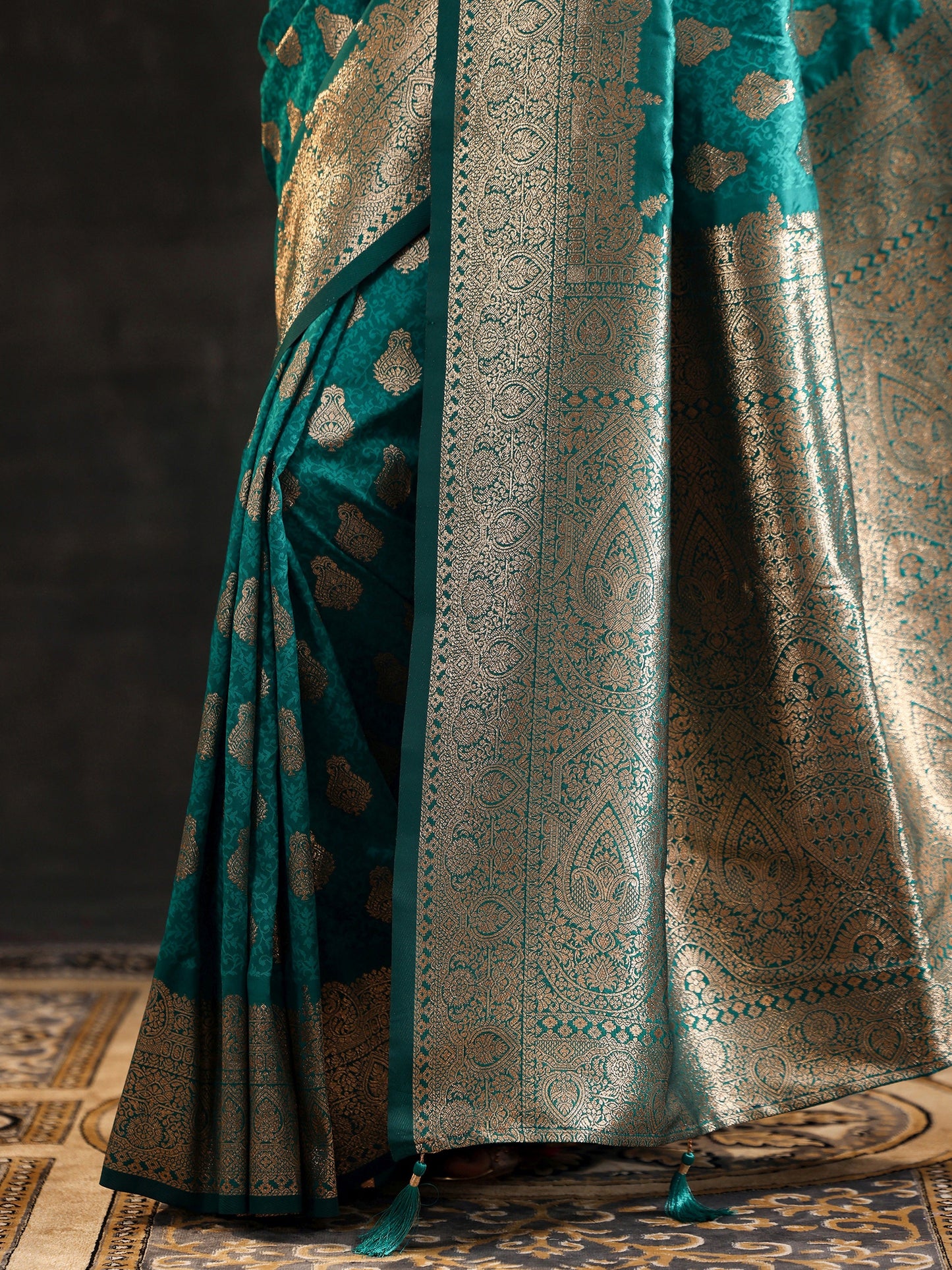 Teal Woven Design Silk Blend Saree With Unstitched Blouse Piece