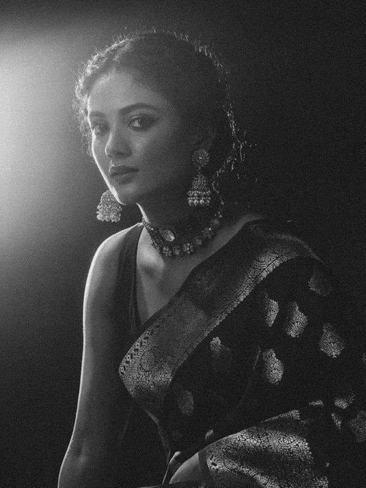 Purple Woven Design Silk Blend Saree With Unstitched Blouse Piece