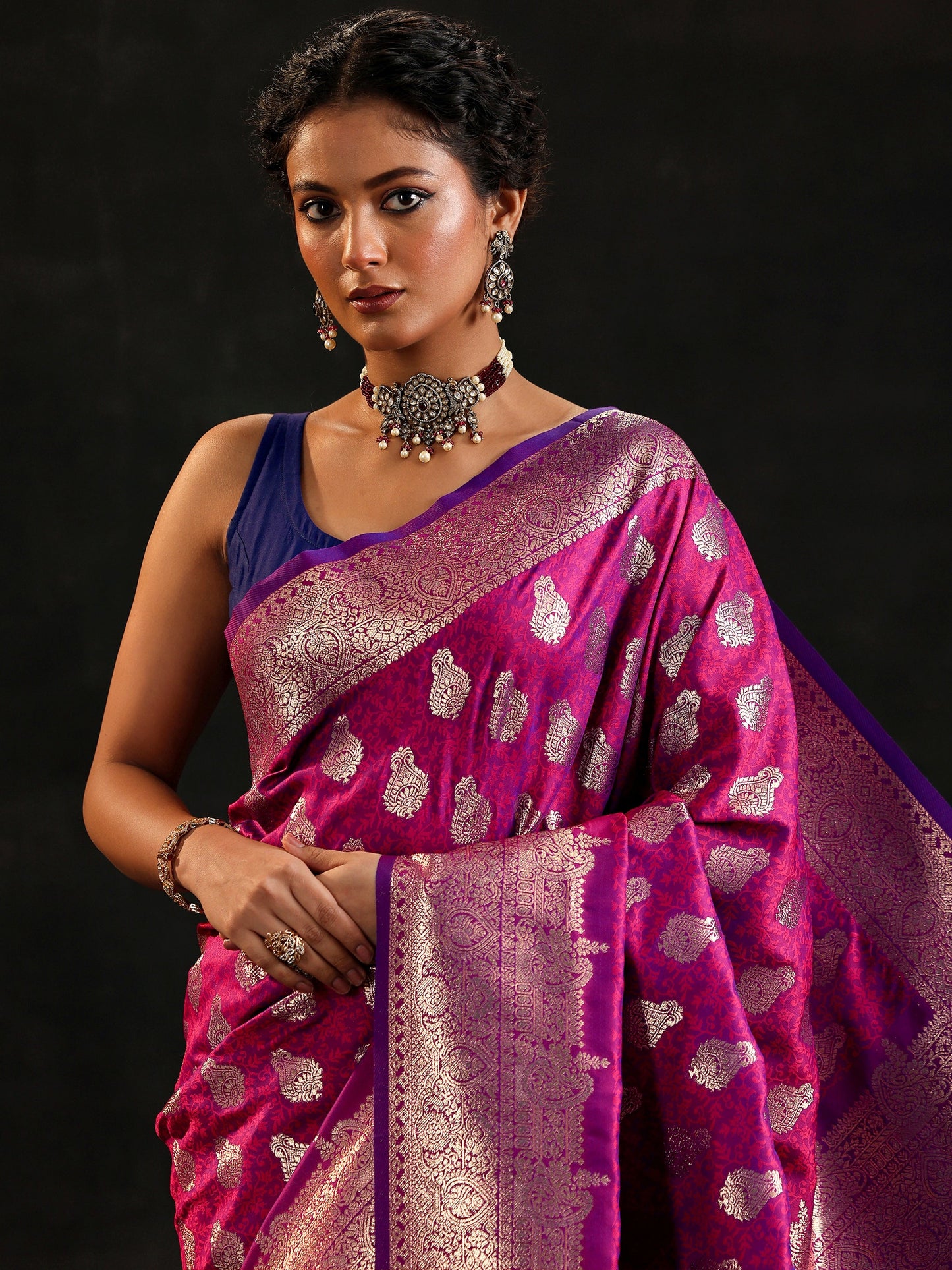 Magenta Woven Design Banarasi Silk Blend Saree With Unstitched Blouse Piece