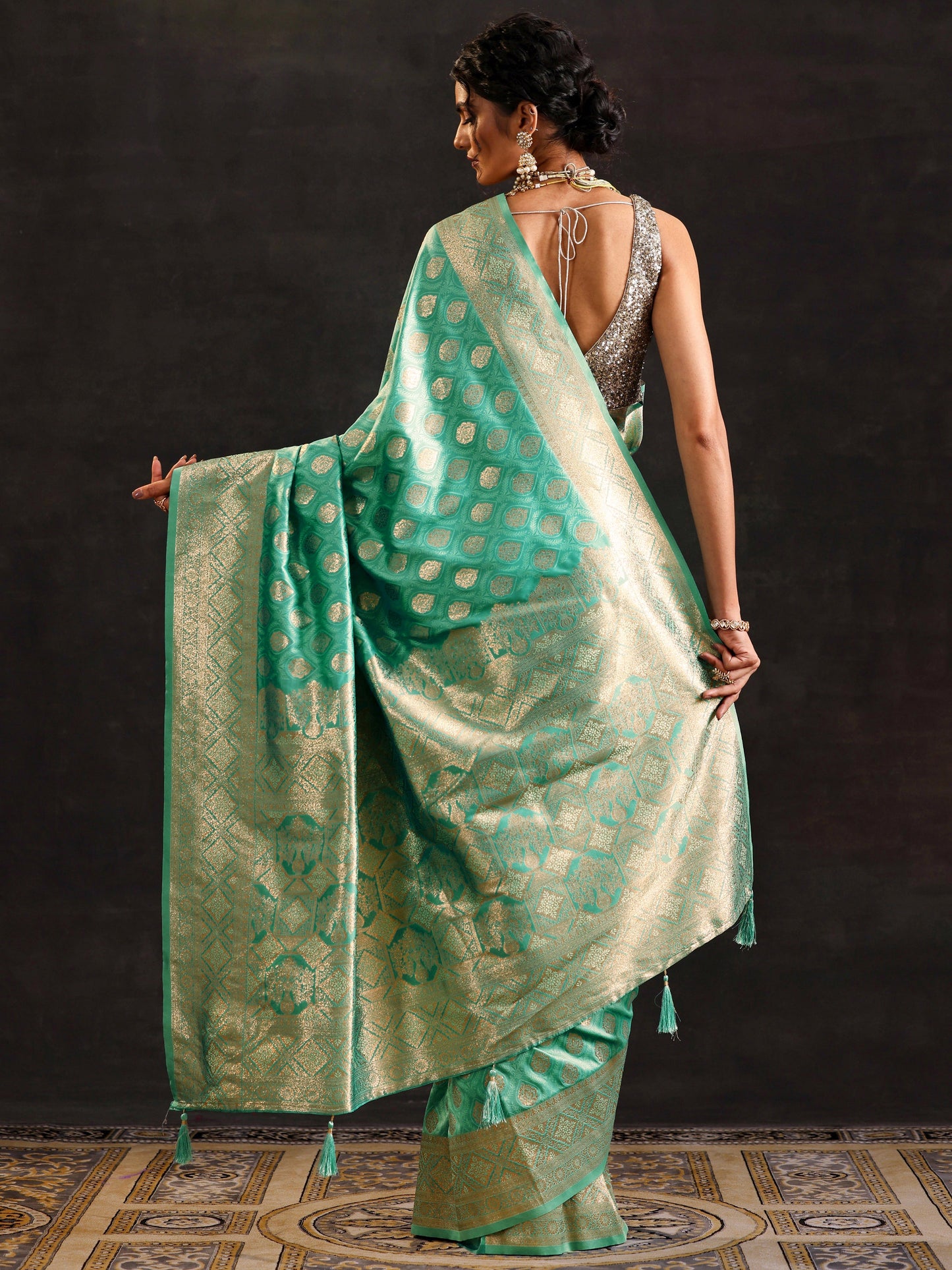 Sea Green Woven Design Silk Blend Saree With Unstitched Blouse Piece