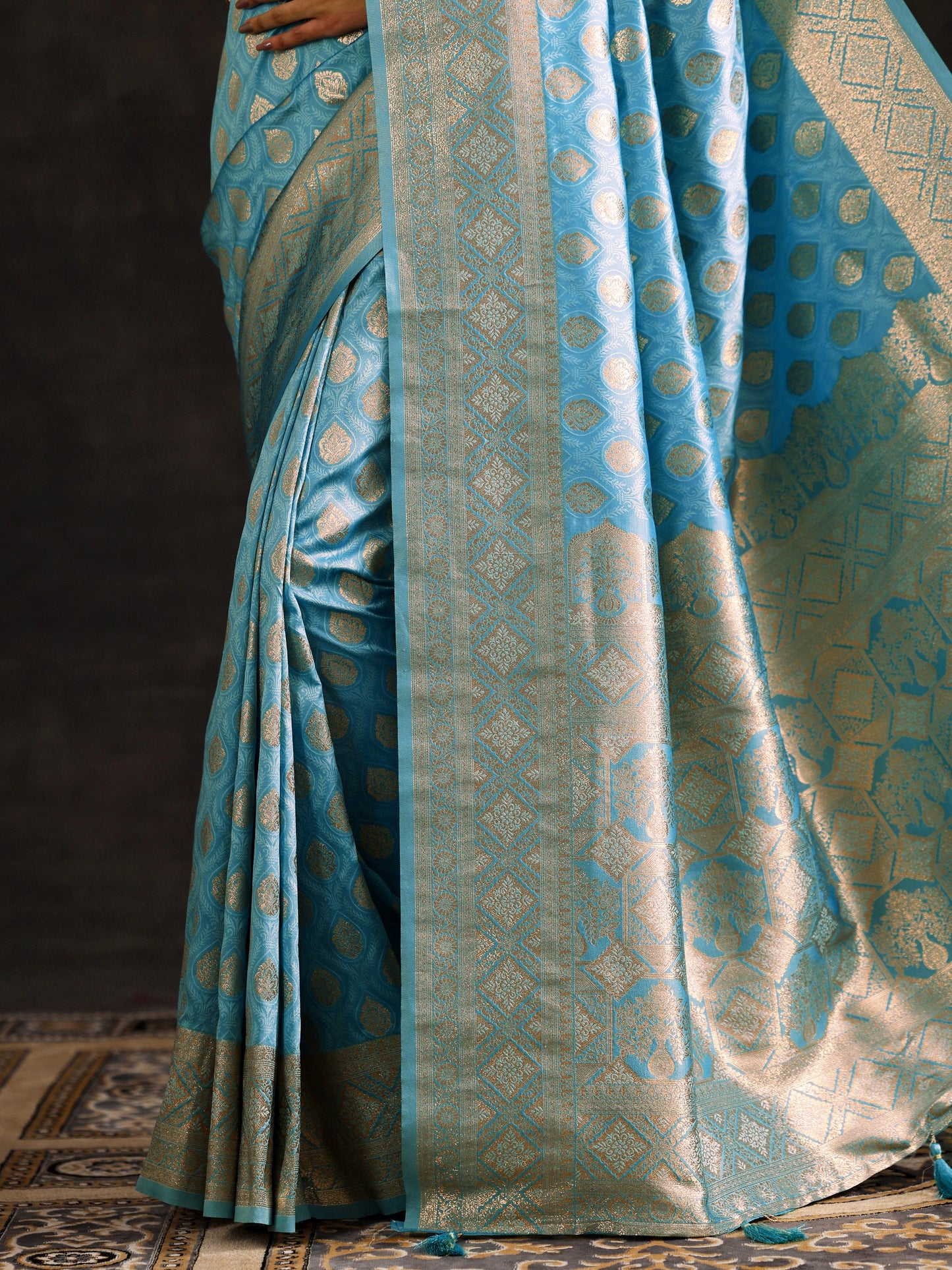 Blue Woven Design Silk Blend Saree With Unstitched Blouse Piece