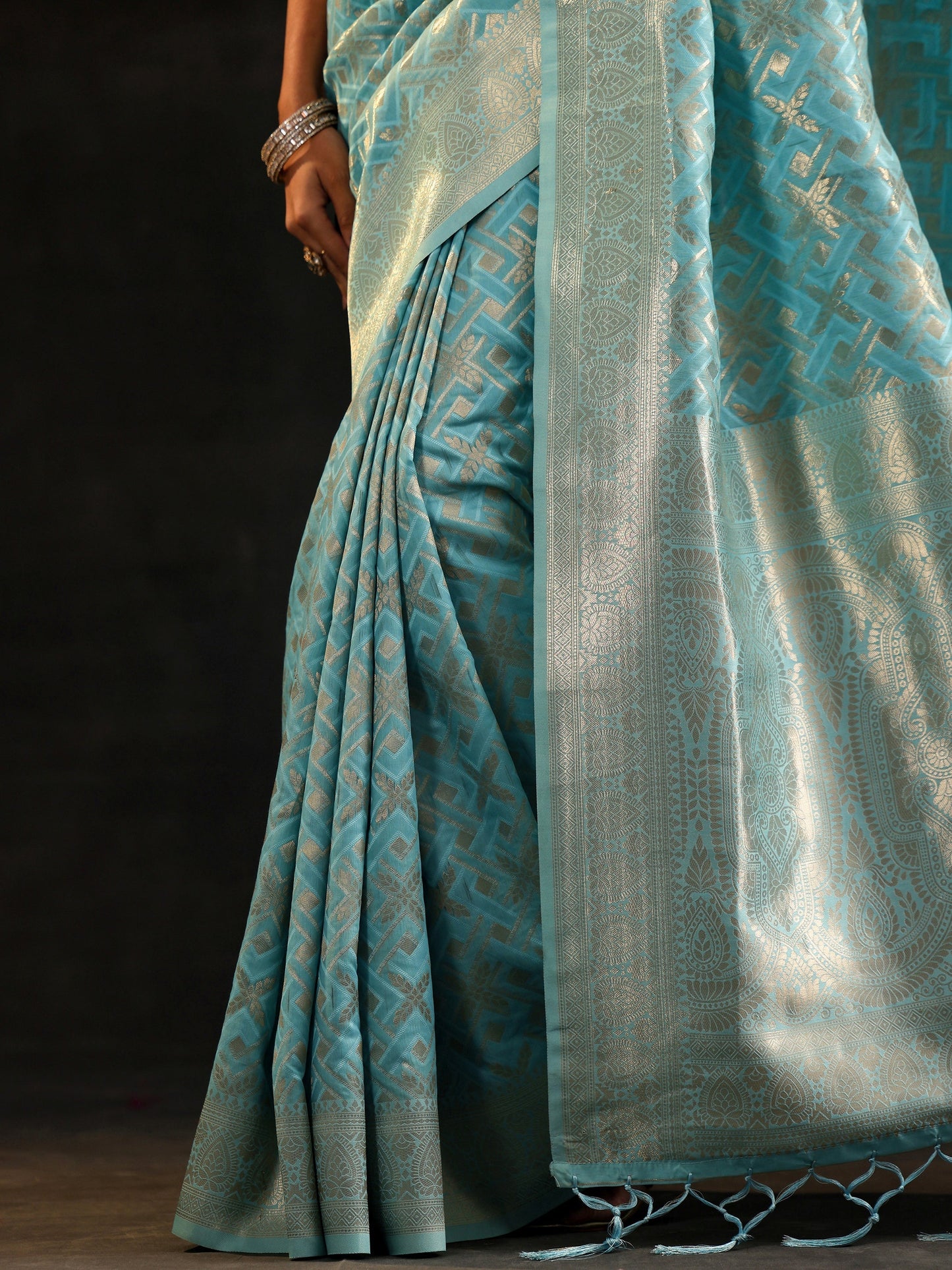 Blue Woven Design Silk Blend Saree With Unstitched Blouse Piece