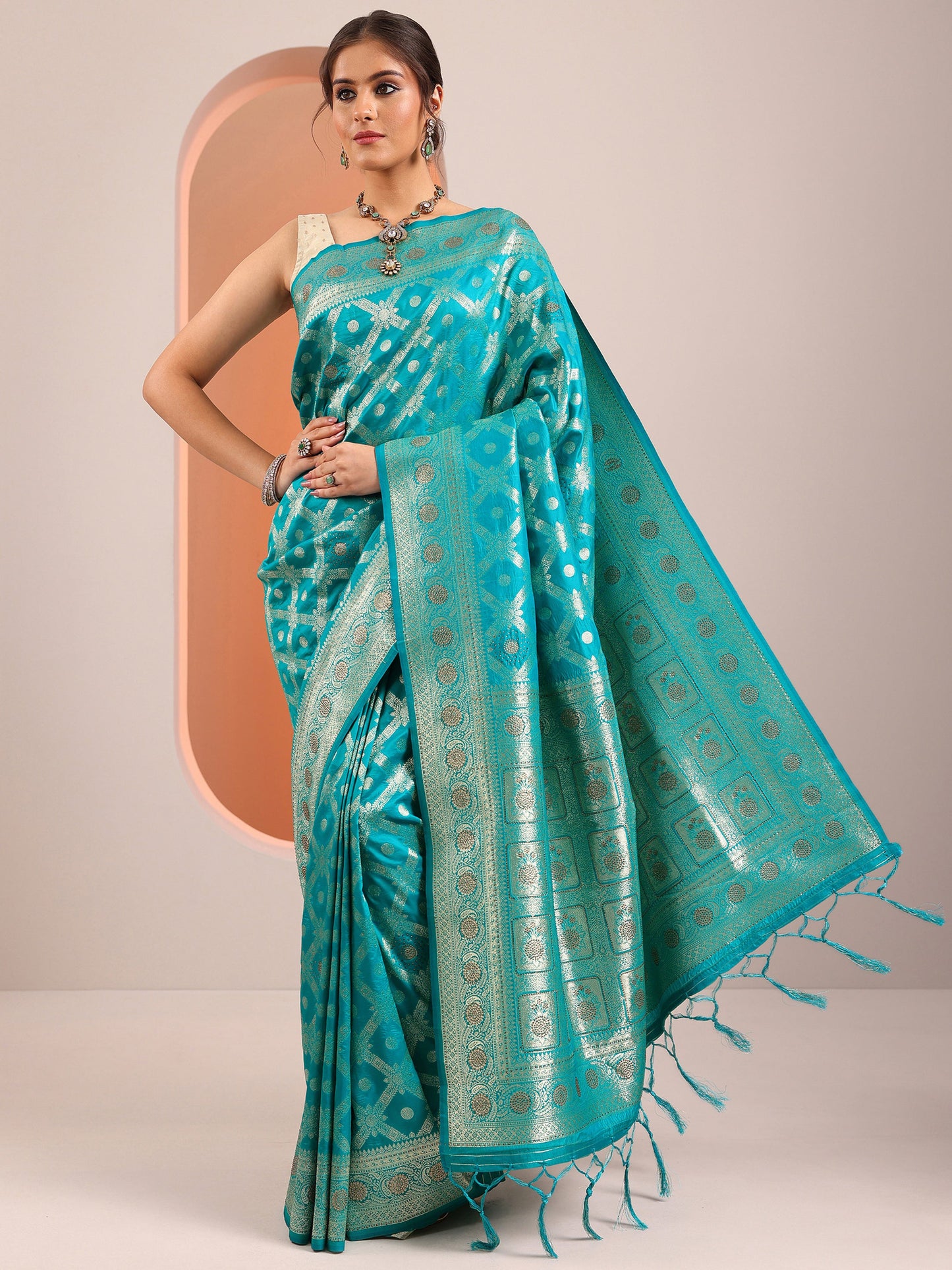 Blue Woven Design Banarasi Silk Blend Saree With Unstitched Blouse Piece