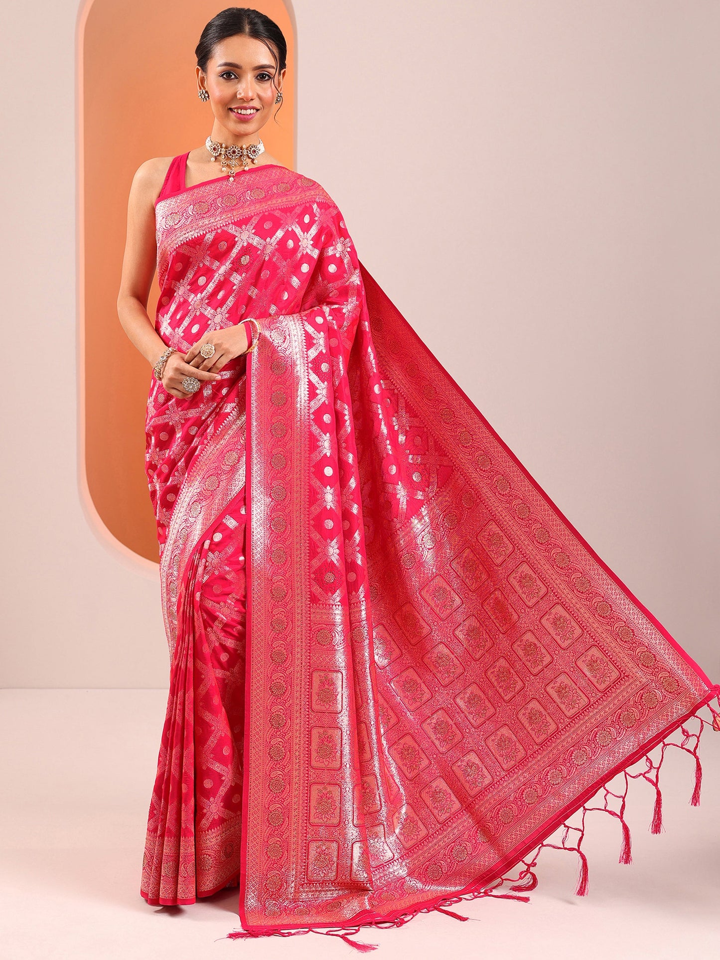 Pink Woven Design Banarasi Silk Blend Saree With Unstitched Blouse Piece