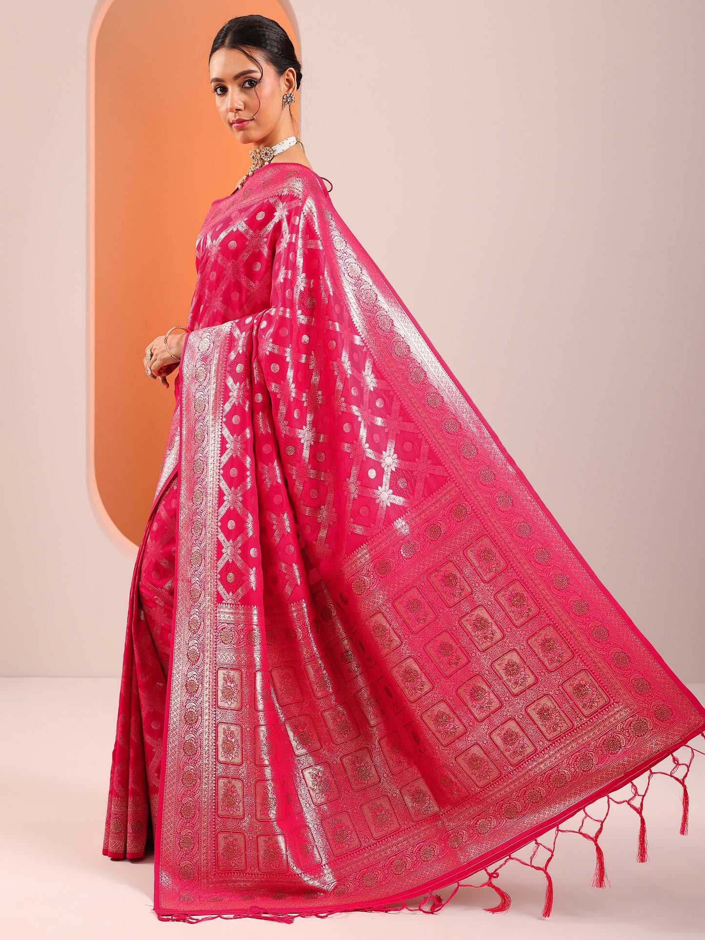 Pink Woven Design Banarasi Silk Blend Saree With Unstitched Blouse Piece