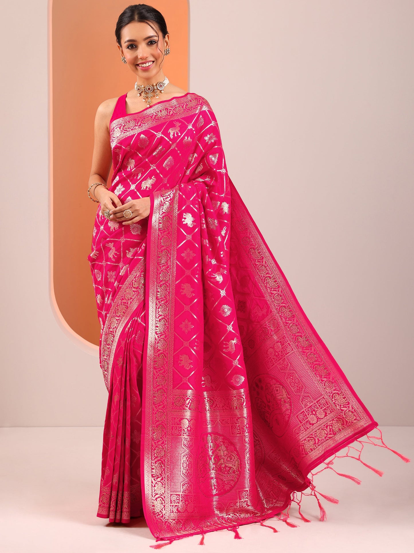 Pink Woven Design Banarasi Silk Blend Saree With Unstitched Blouse Piece