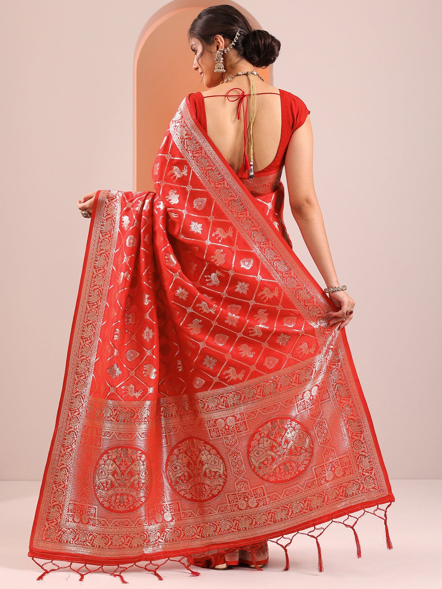 Red Woven Design Silk Blend Saree With Unstitched Blouse Piece
