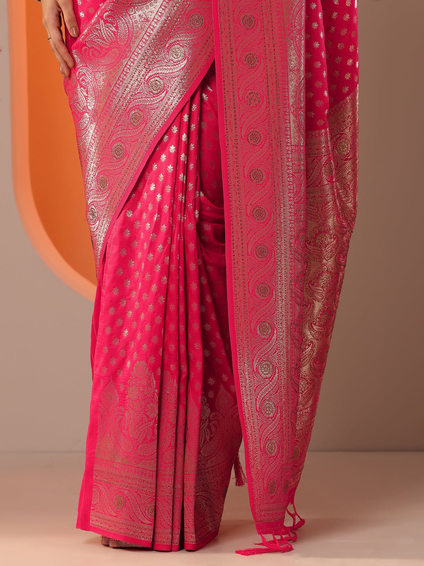 Pink Woven Design Silk Blend Saree With Unstitched Blouse Piece