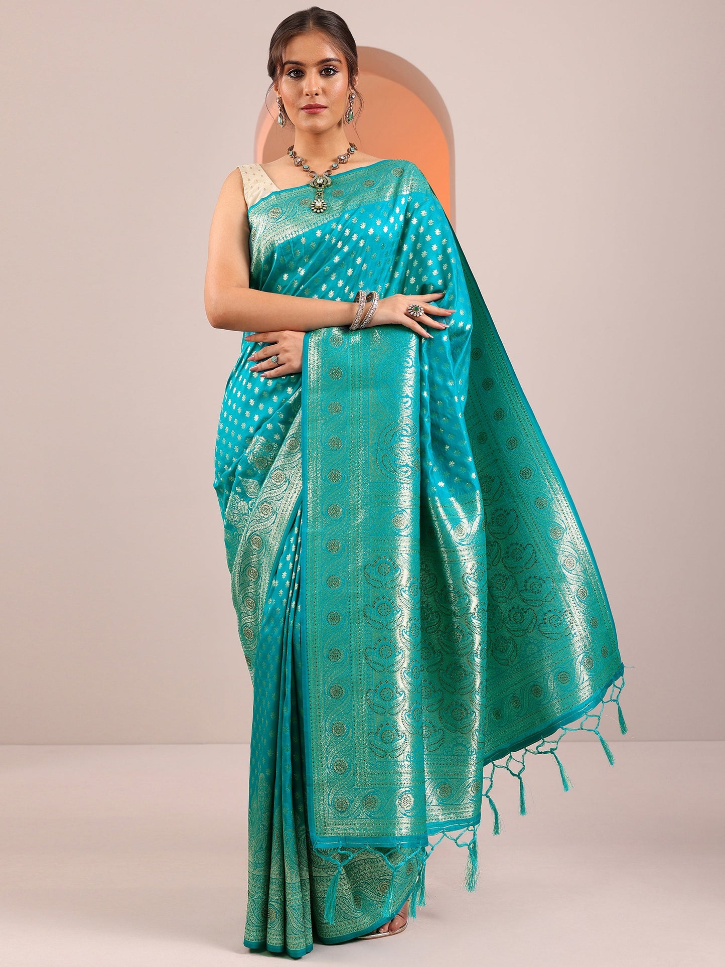 Blue Woven Design Banarasi Silk Blend Saree With Unstitched Blouse Piece