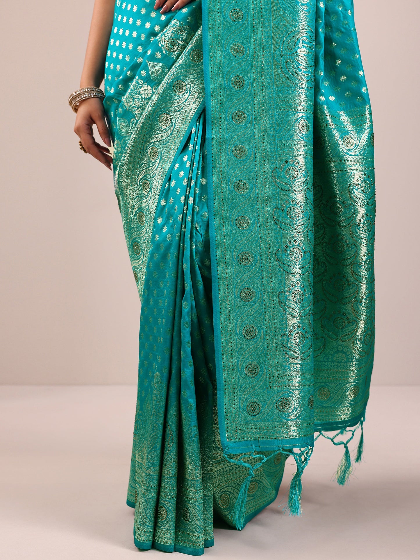 Blue Woven Design Banarasi Silk Blend Saree With Unstitched Blouse Piece