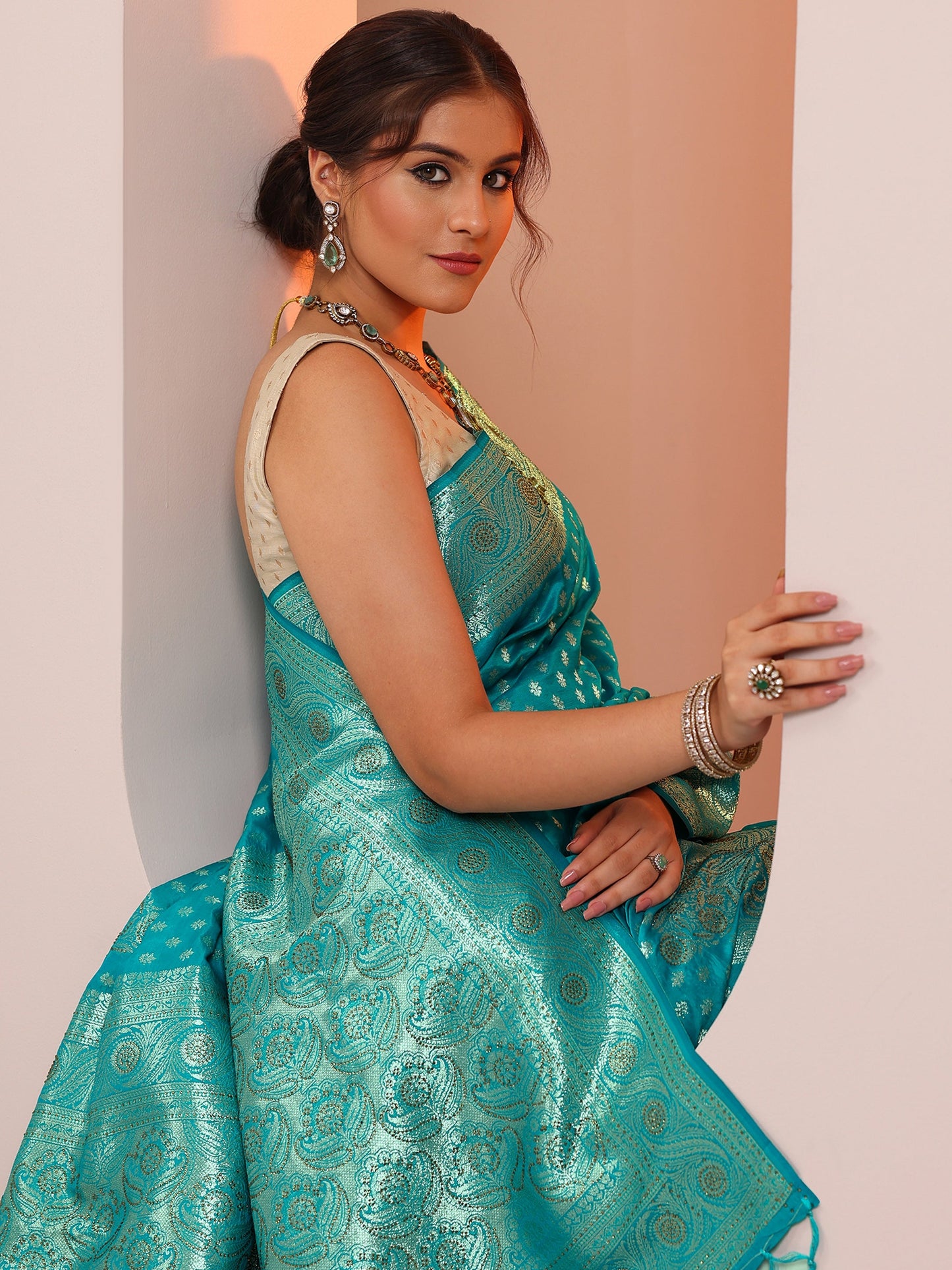 Blue Woven Design Banarasi Silk Blend Saree With Unstitched Blouse Piece