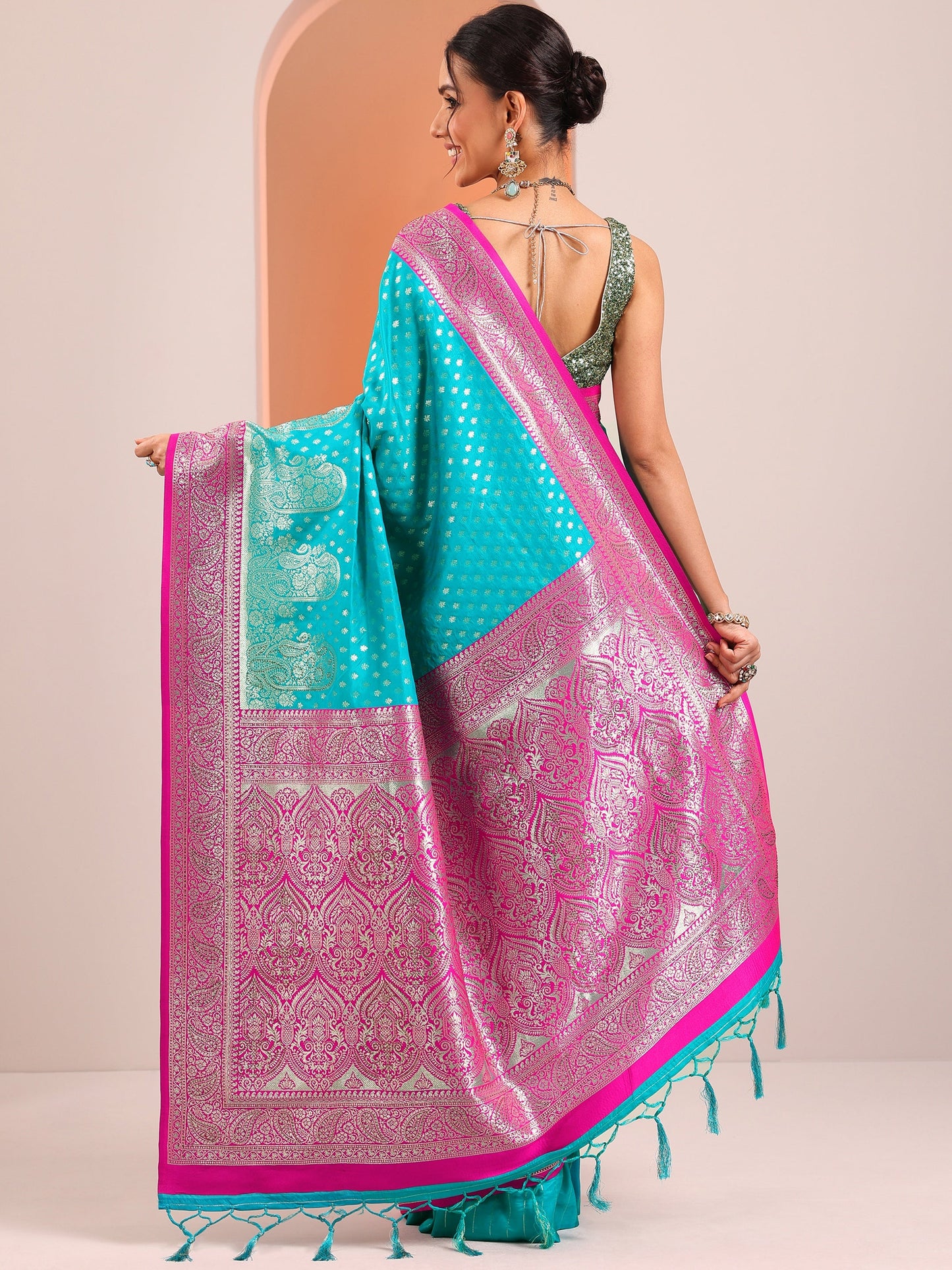 Blue Woven Design Banarasi Silk Blend Saree With Unstitched Blouse Piece