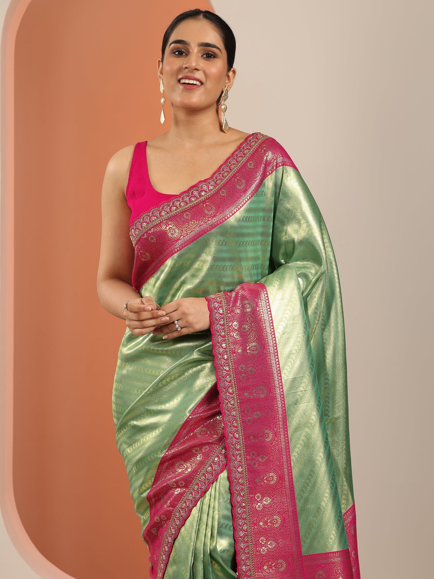 Green Woven Design Silk Blend Saree With Unstitched Blouse Piece