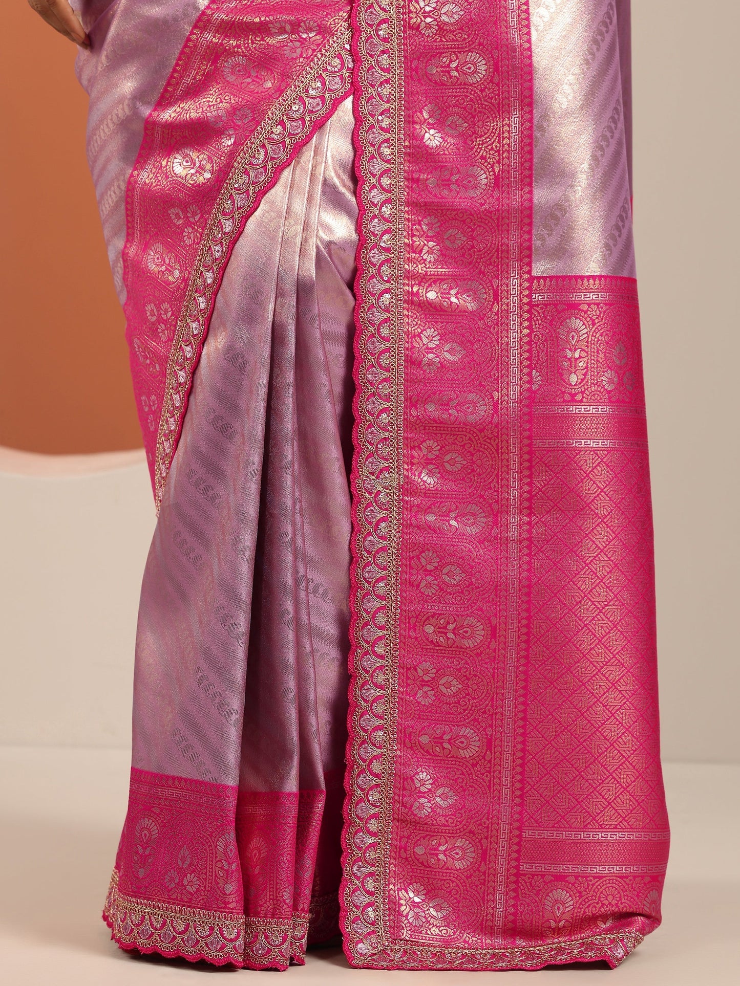 Lavender  Silk Blend Saree With Unstitched Blouse Piece