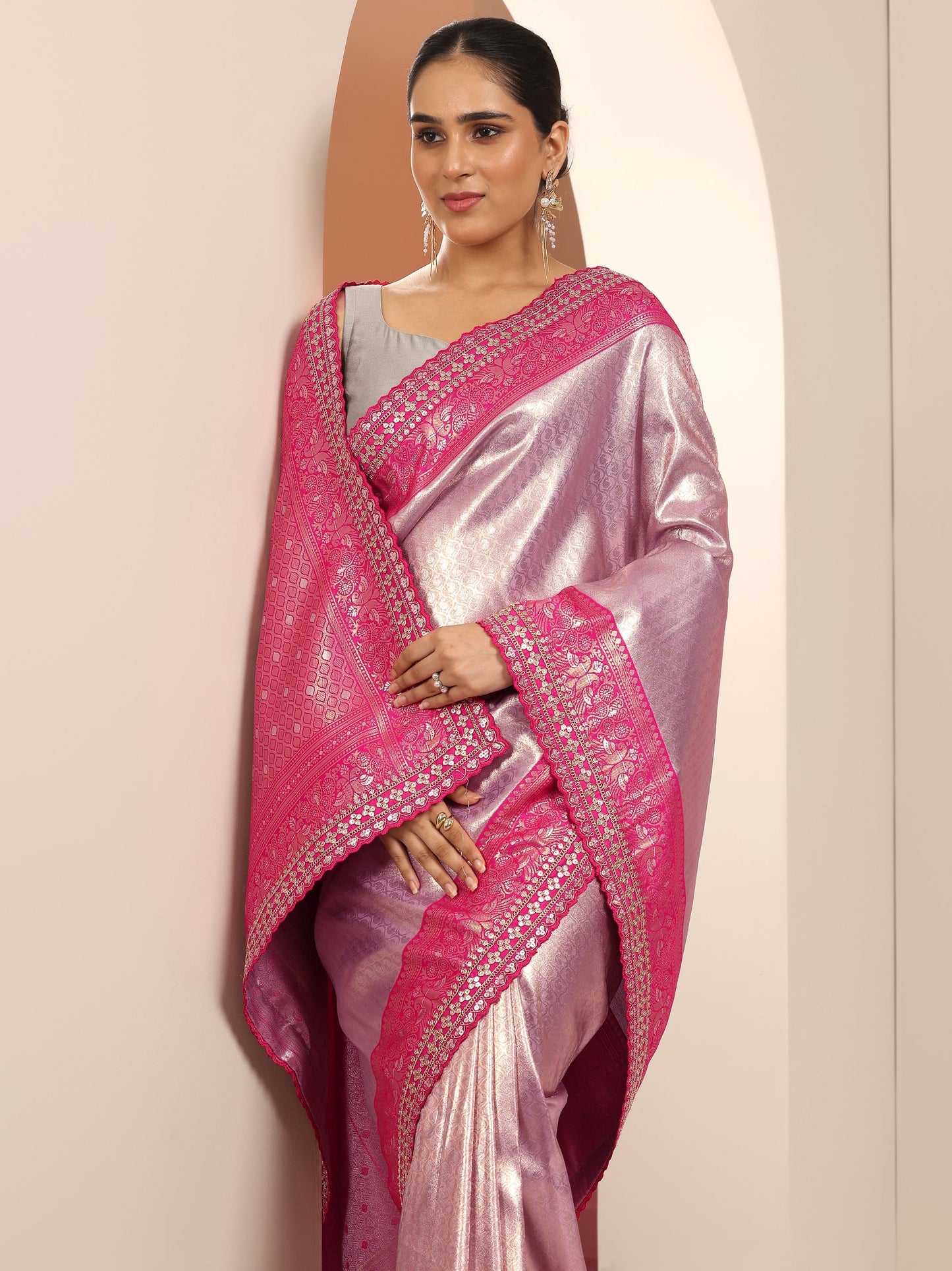 Lavender  Silk Blend Saree With Unstitched Blouse Piece