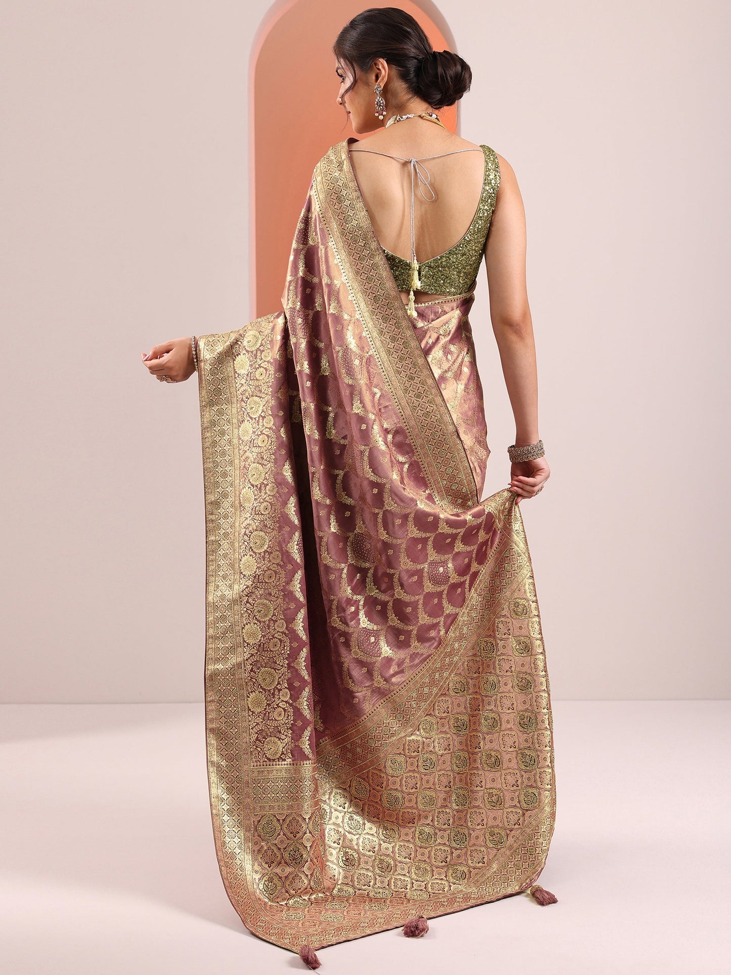 Mauve Woven Design Silk Blend Saree With Unstitched Blouse Piece