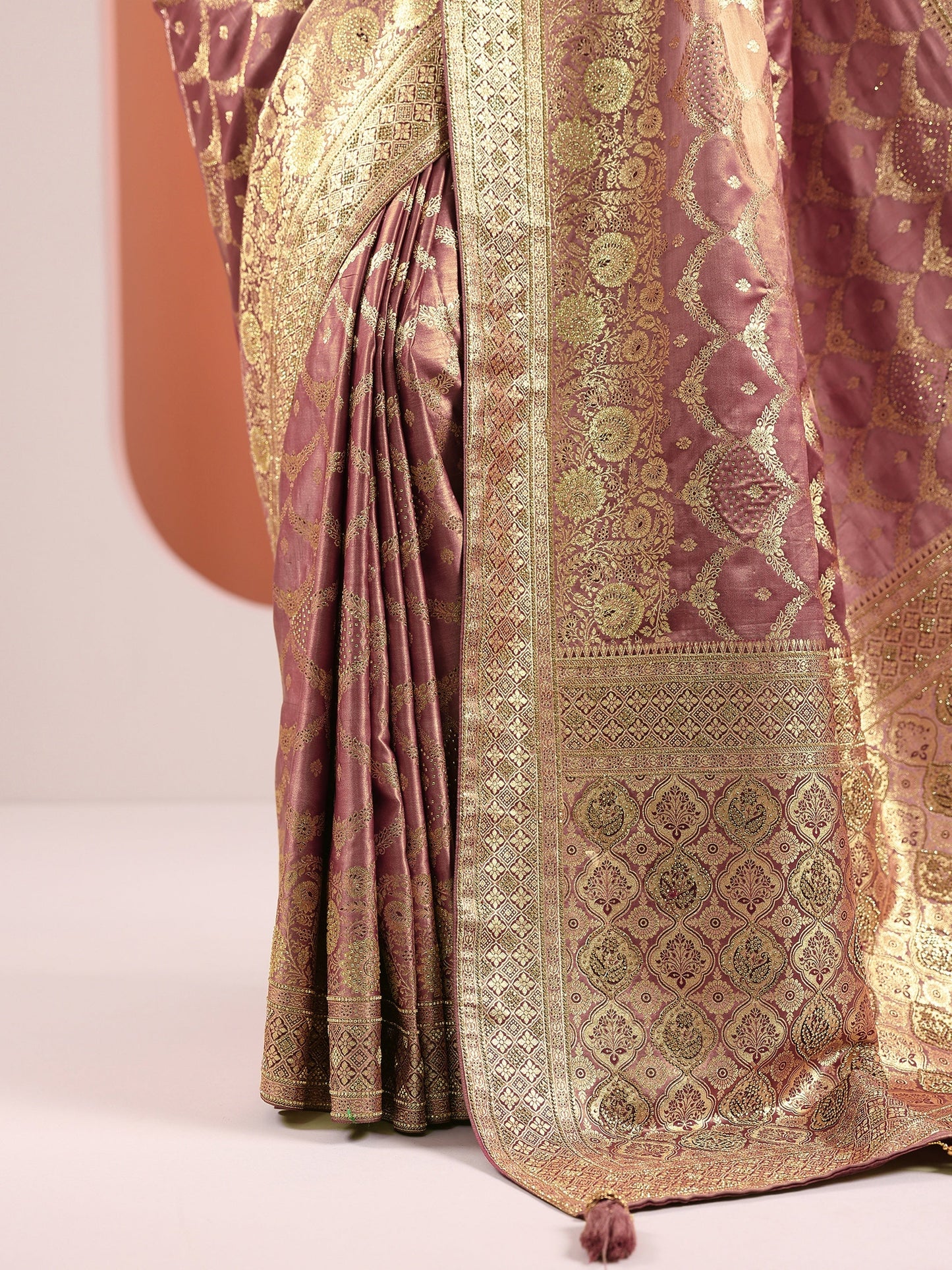 Mauve Woven Design Silk Blend Saree With Unstitched Blouse Piece