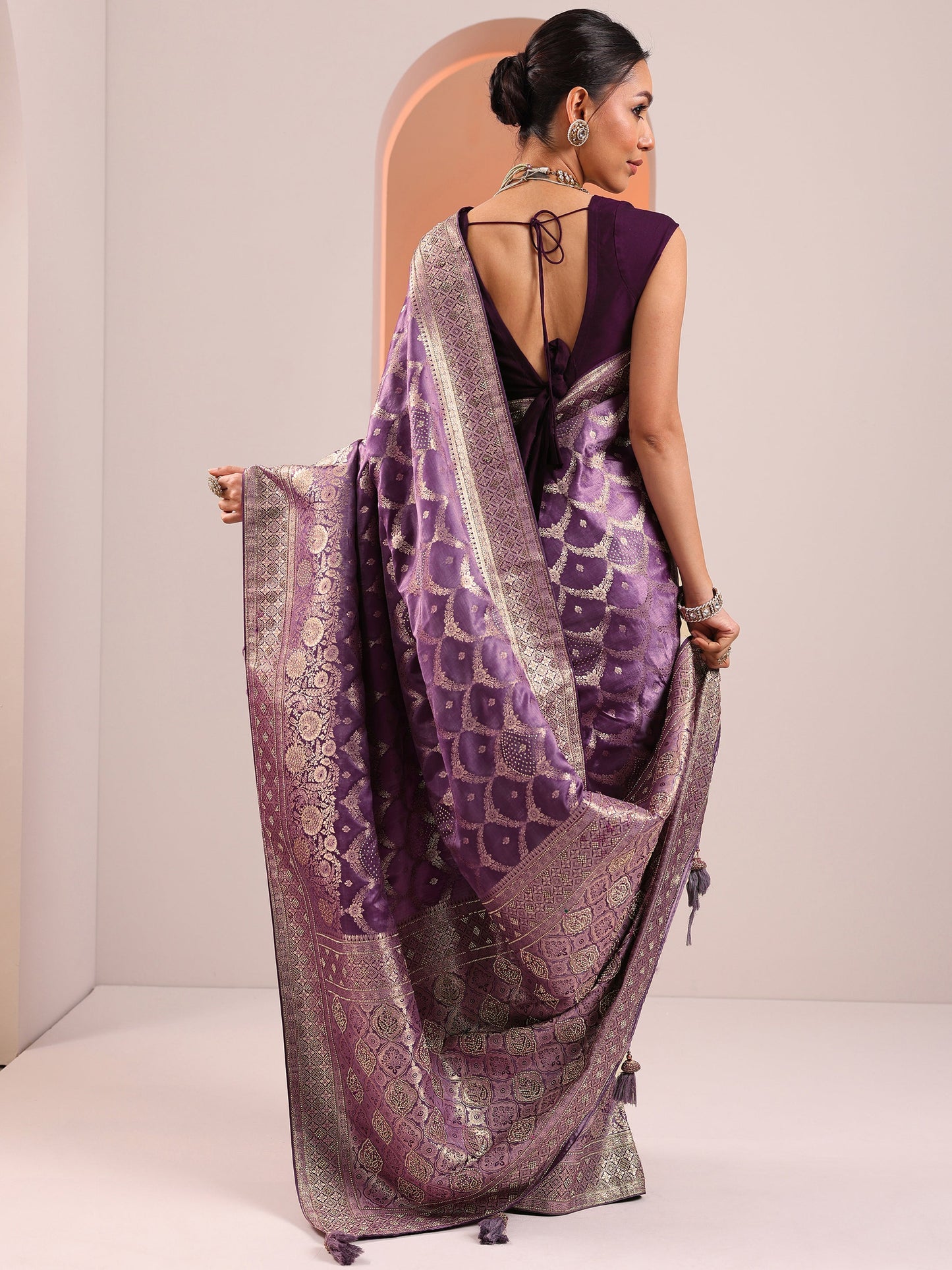 Purple Woven Design Silk Blend Saree With Unstitched Blouse Piece