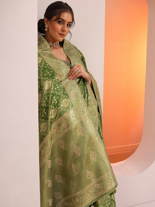 Green Woven Design Banarasi Silk Blend Saree With Unstitched Blouse Piece