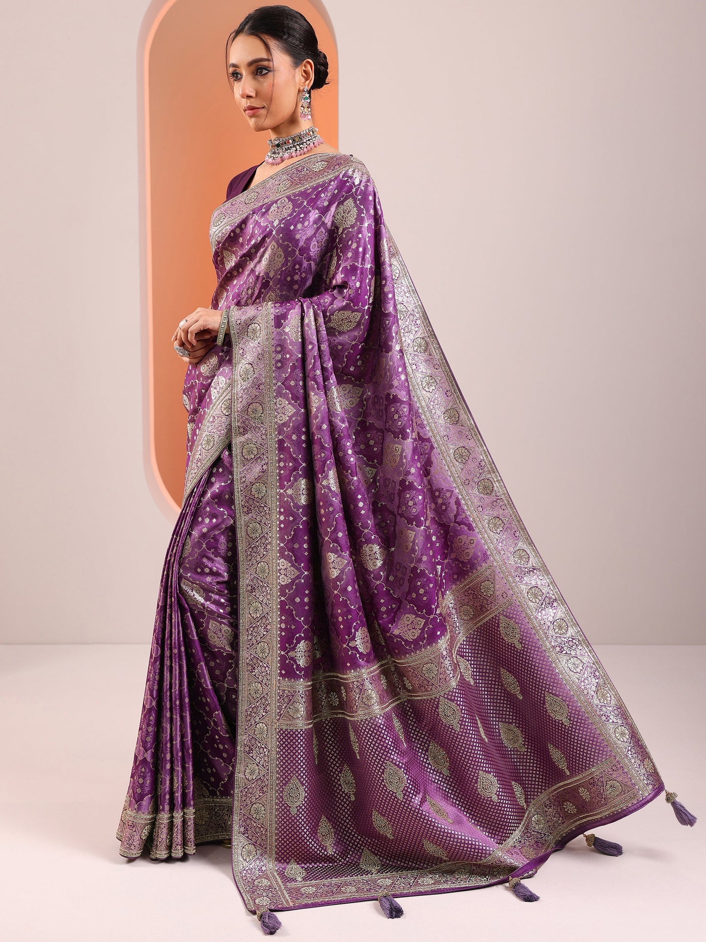 Purple Woven Design Silk Blend Saree With Unstitched Blouse Piece