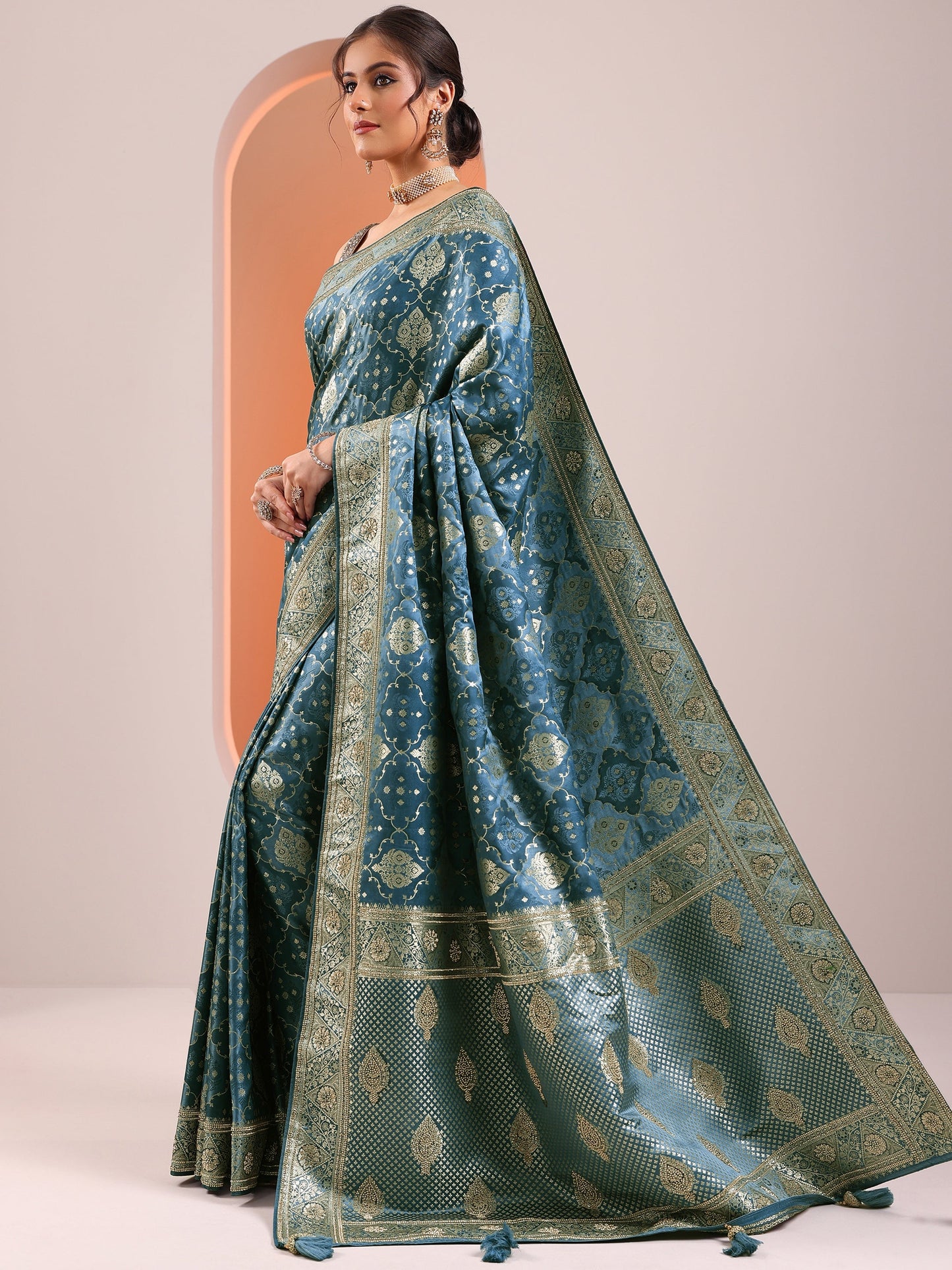 Blue Woven Design Silk Blend Saree With Unstitched Blouse Piece